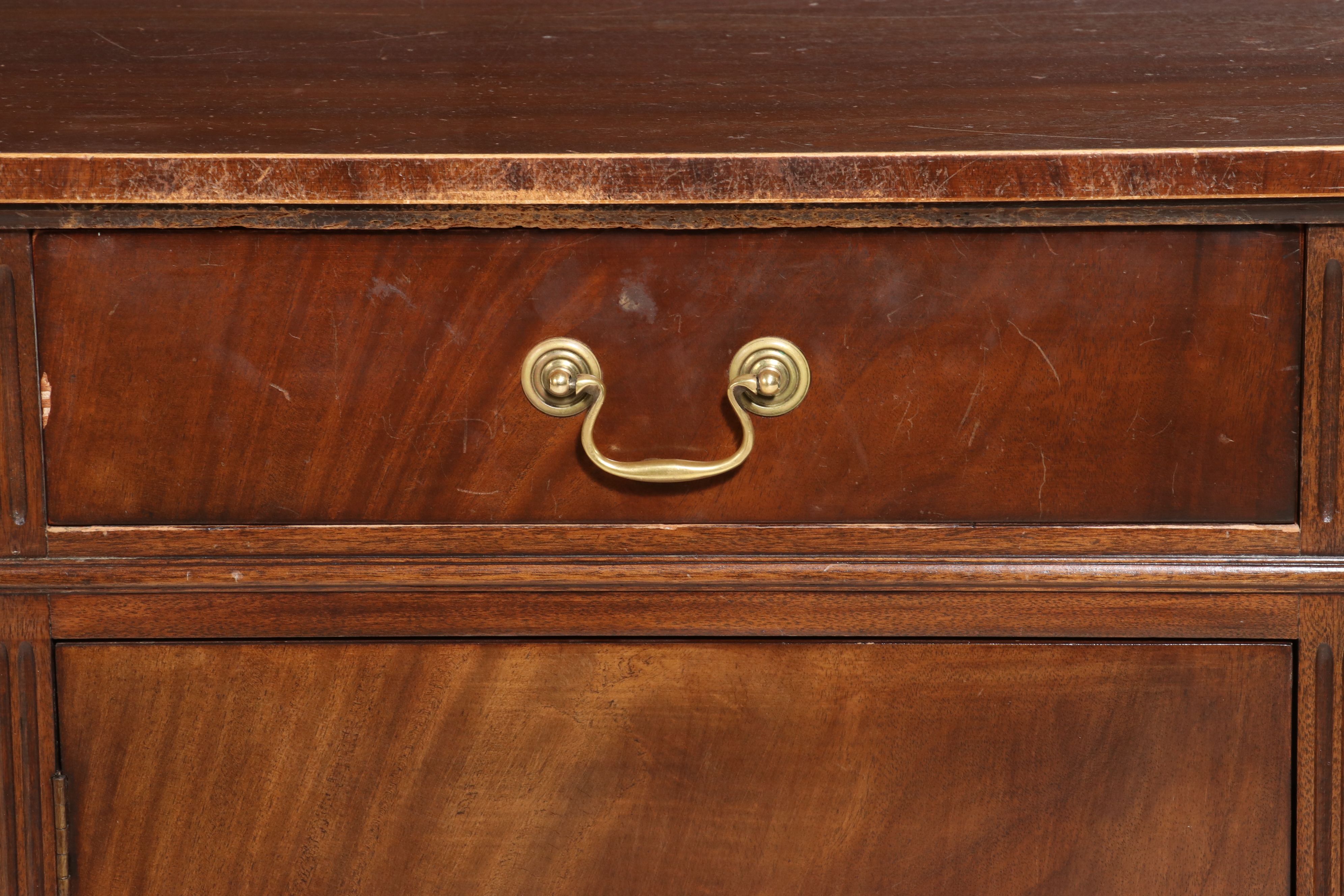 Federal Style Kidney-Shaped Mahogany Sideboard, Mid to Late 20th Century