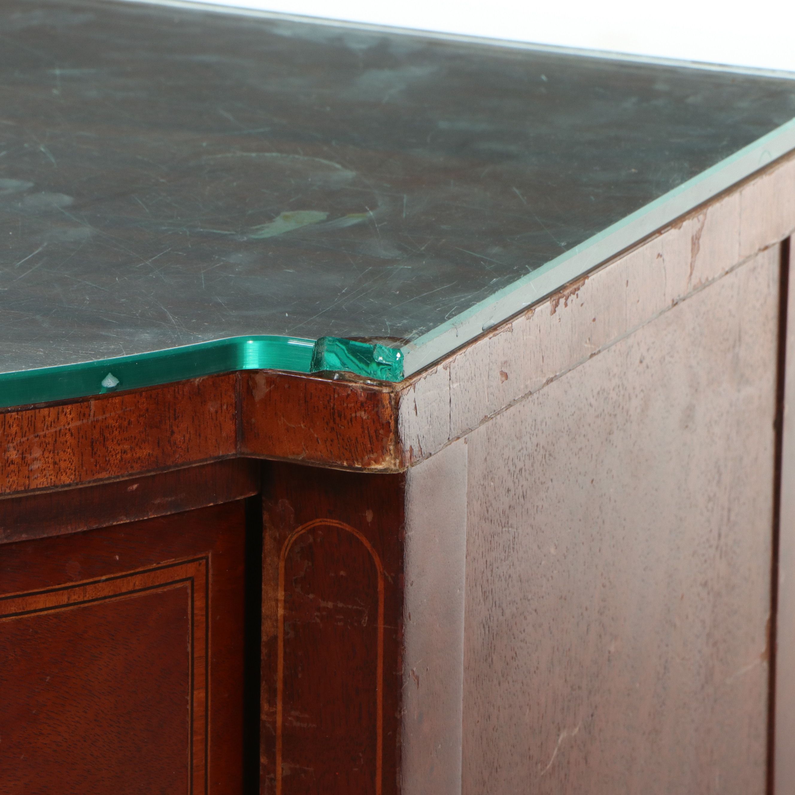 Irwin Furniture Pendleton Collection Hepplewhite Style Mahogany Sideboard