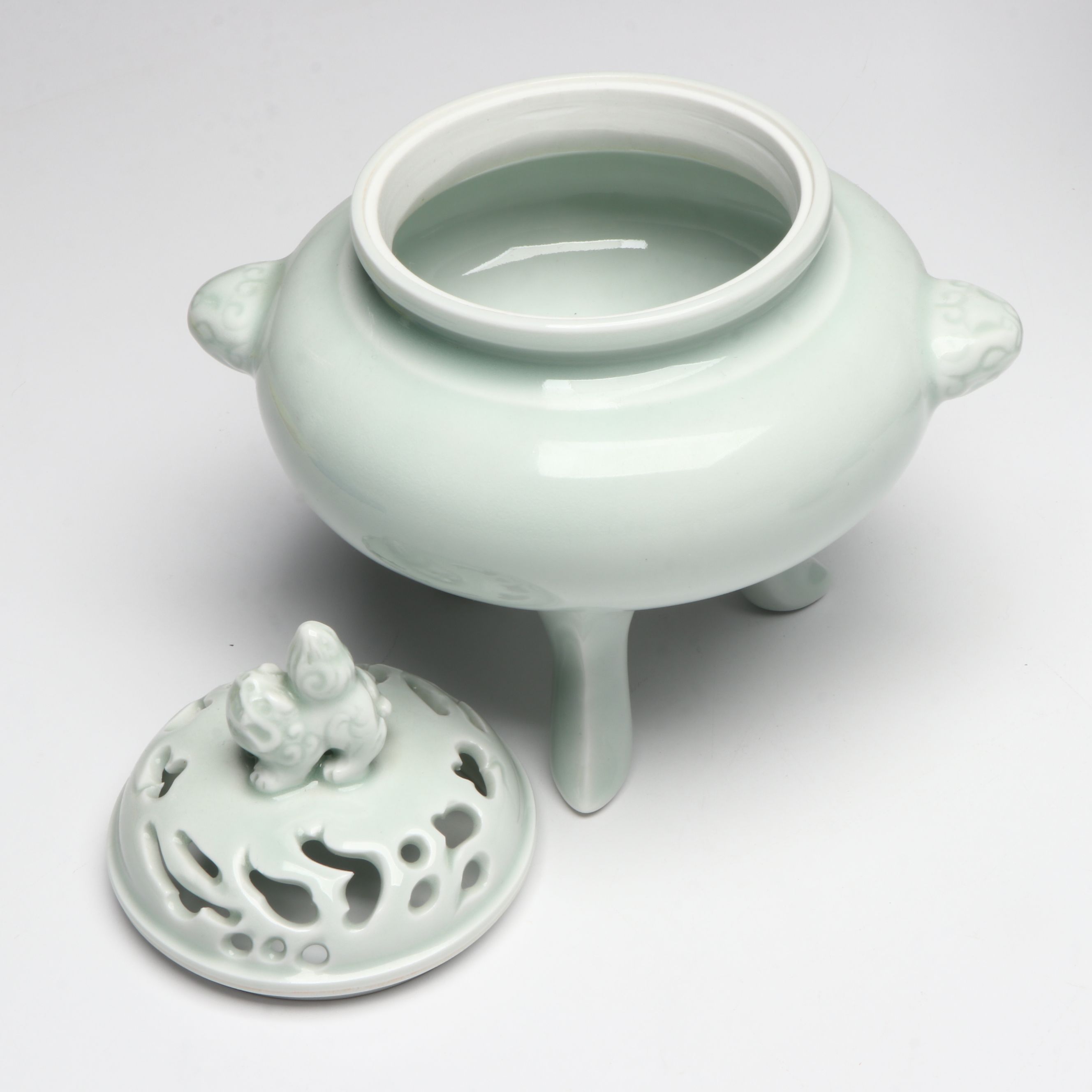 Japanese Porcelain Fishbowl Planter, Censer, Sake Cups and More Tableware