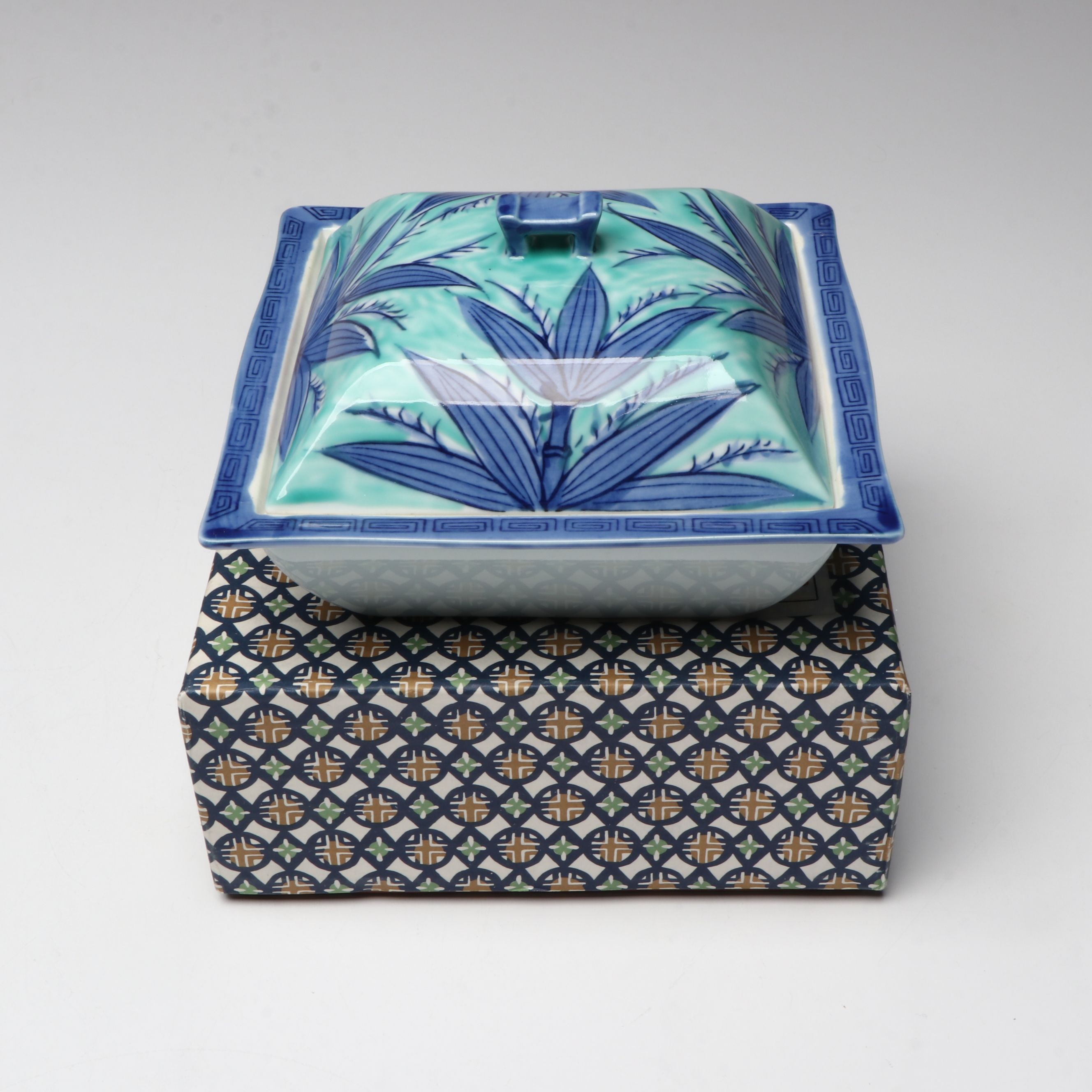 Japanese Porcelain Fishbowl Planter, Censer, Sake Cups and More Tableware