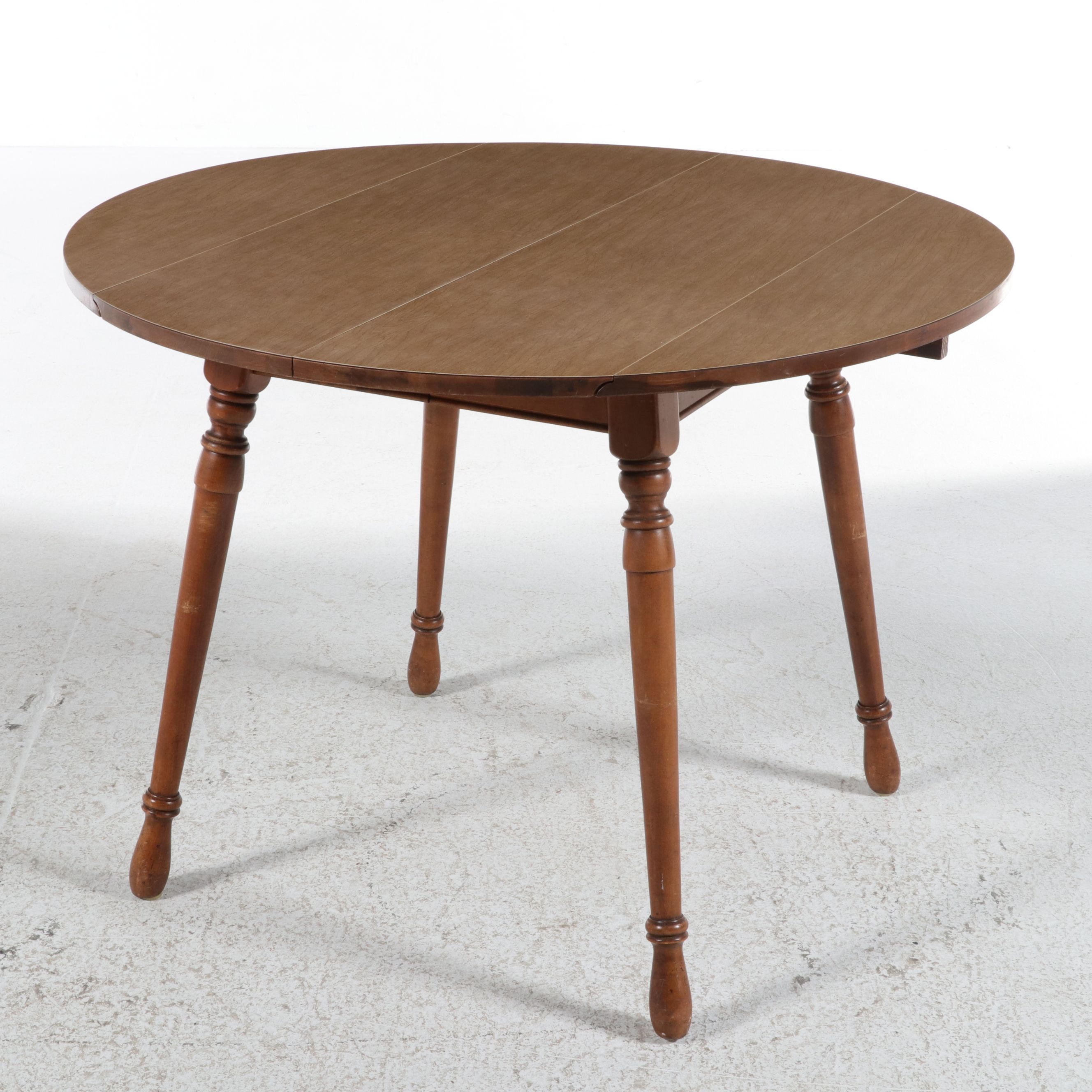 Five-Piece Colonial Revival Style Dining Set, Mid to Late 20th Century