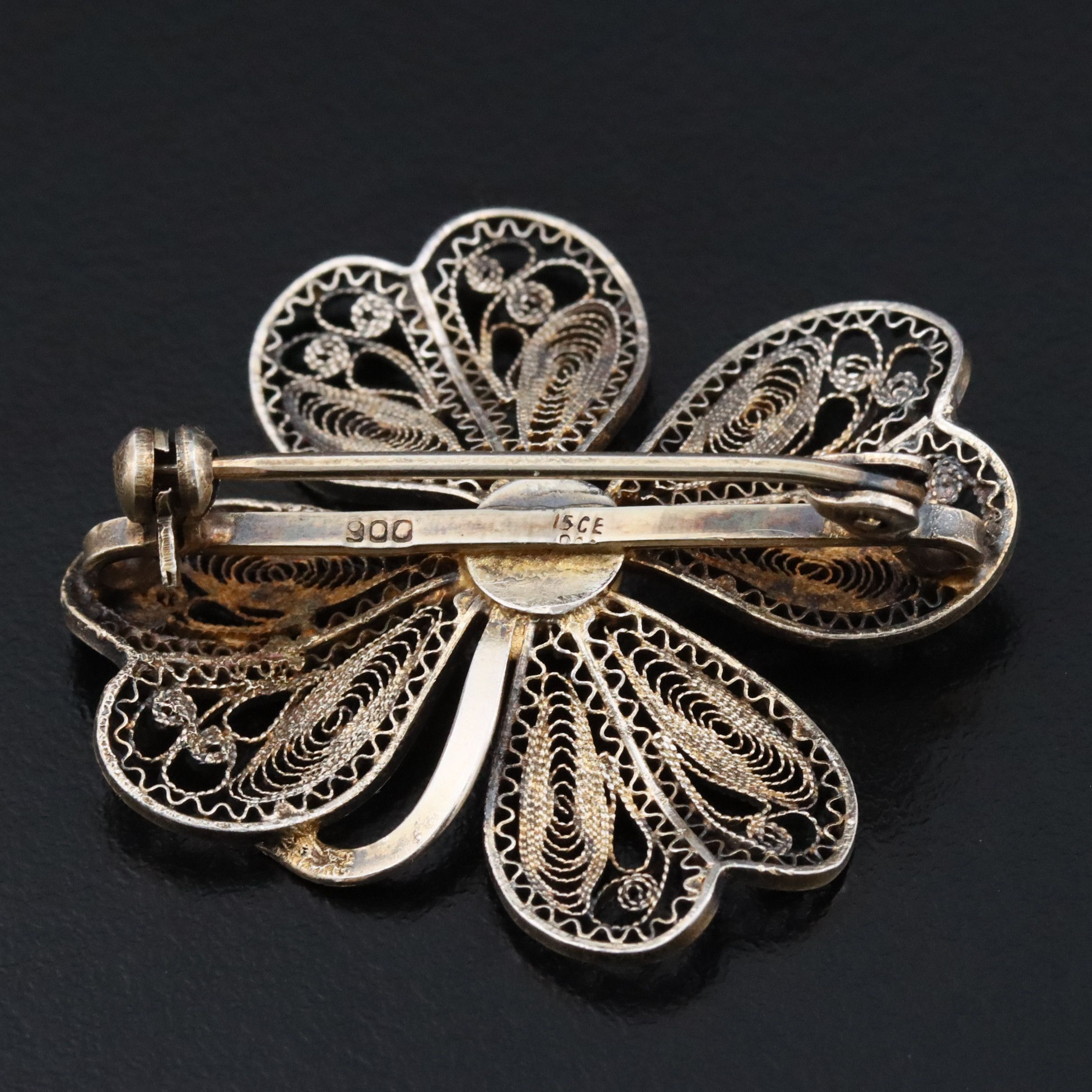 Vintage 900 Silver Coral Four-Leaf Clover Filigree Brooch