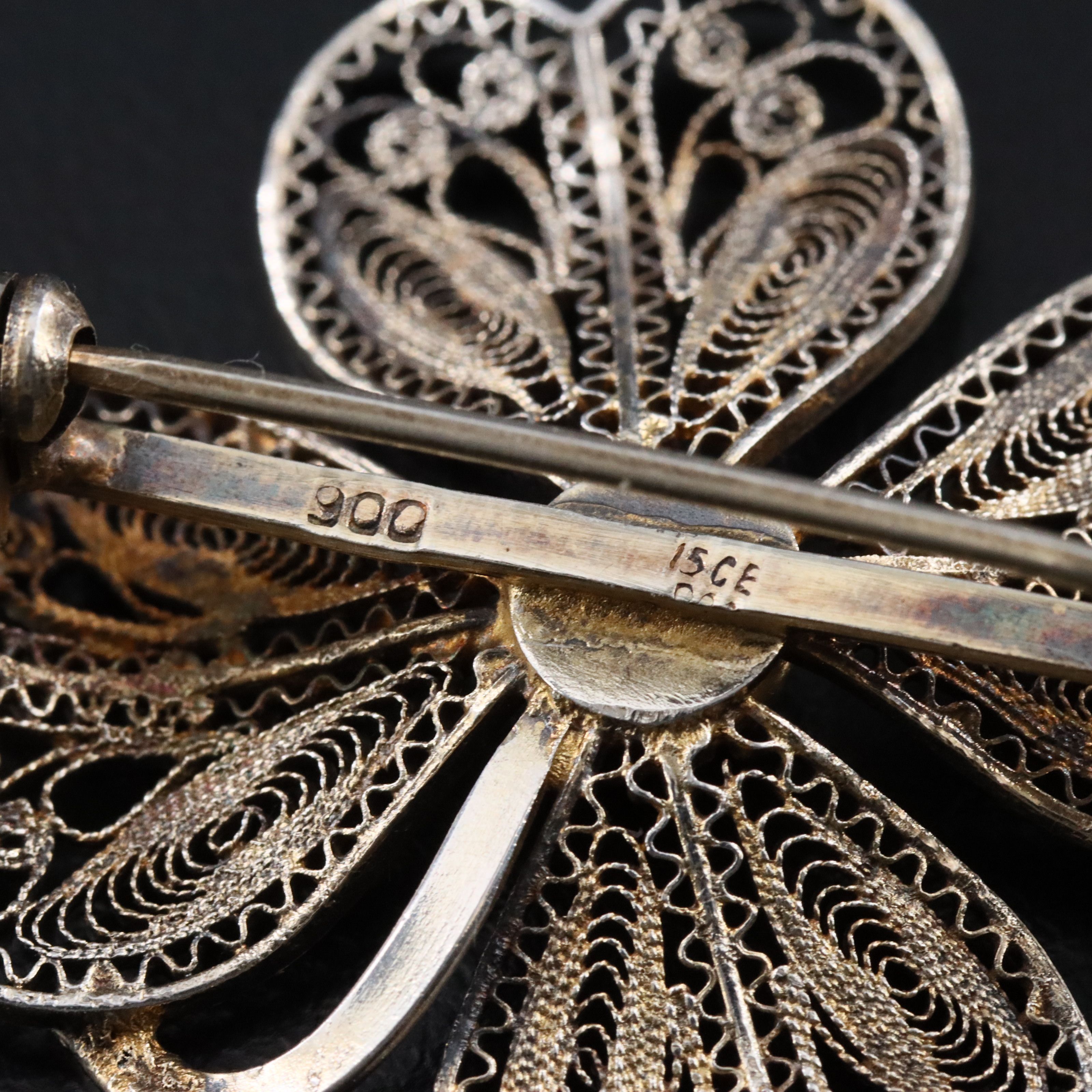 Vintage 900 Silver Coral Four-Leaf Clover Filigree Brooch