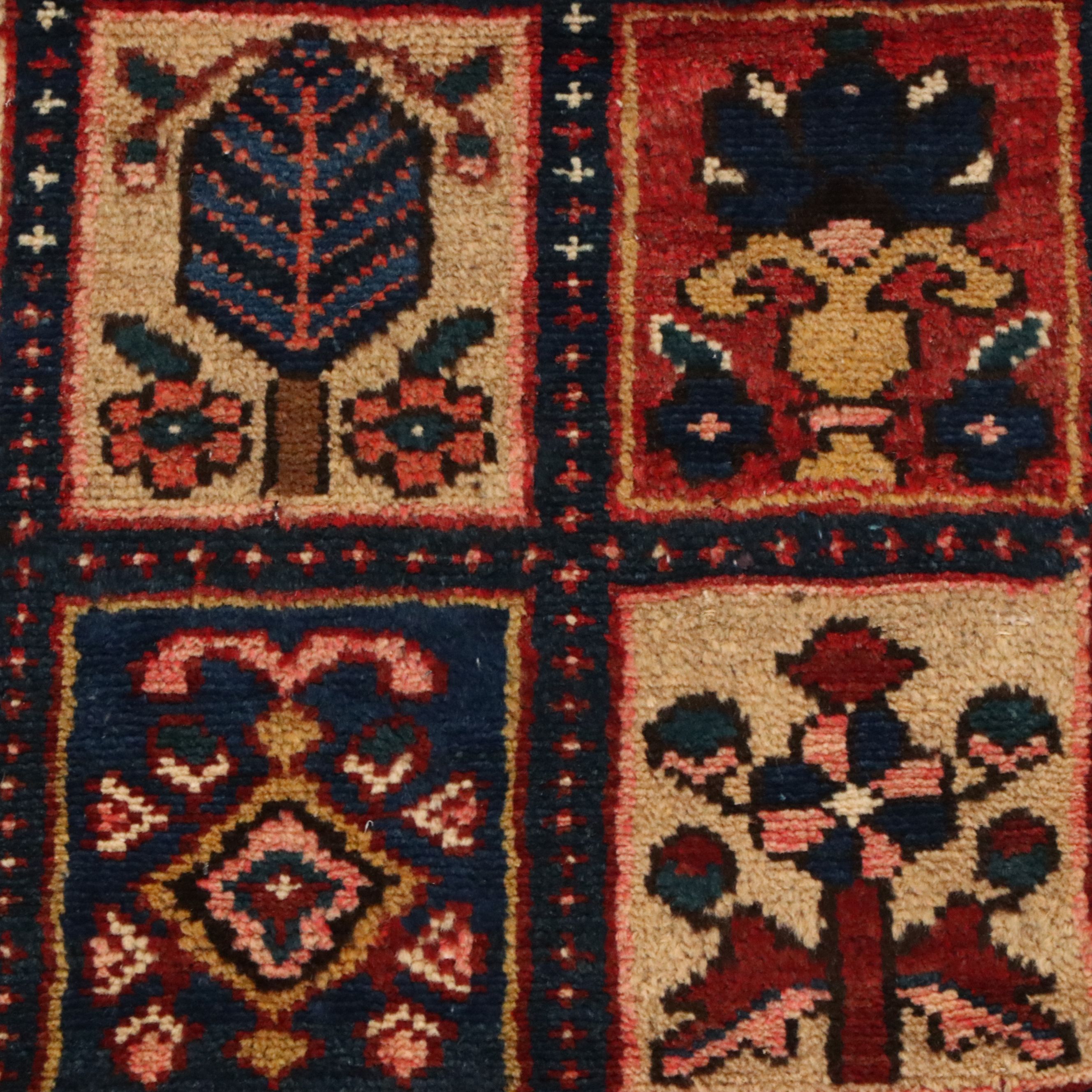 4'2 x 10'6 Hand-Knotted Persian Bakhtiari Long Rug