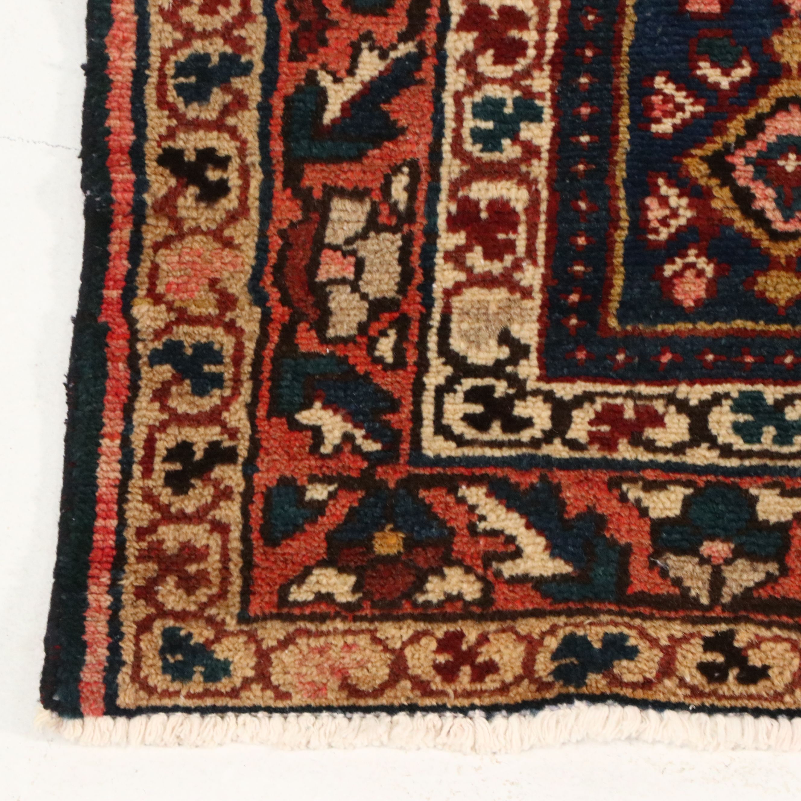 4'2 x 10'6 Hand-Knotted Persian Bakhtiari Long Rug