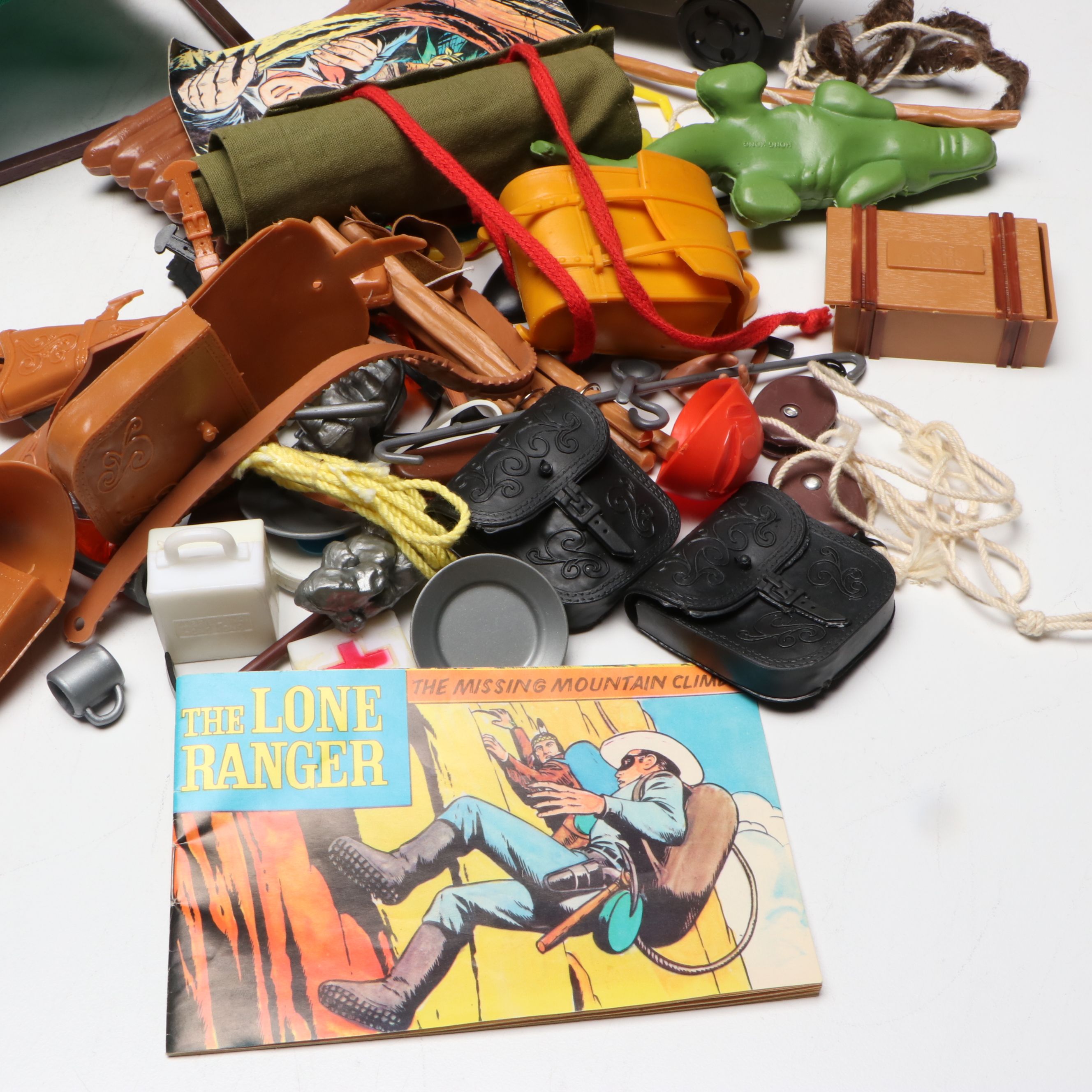 Gabriel "The Lone Ranger" Action Figures and Teepee with More Accessories, 1973