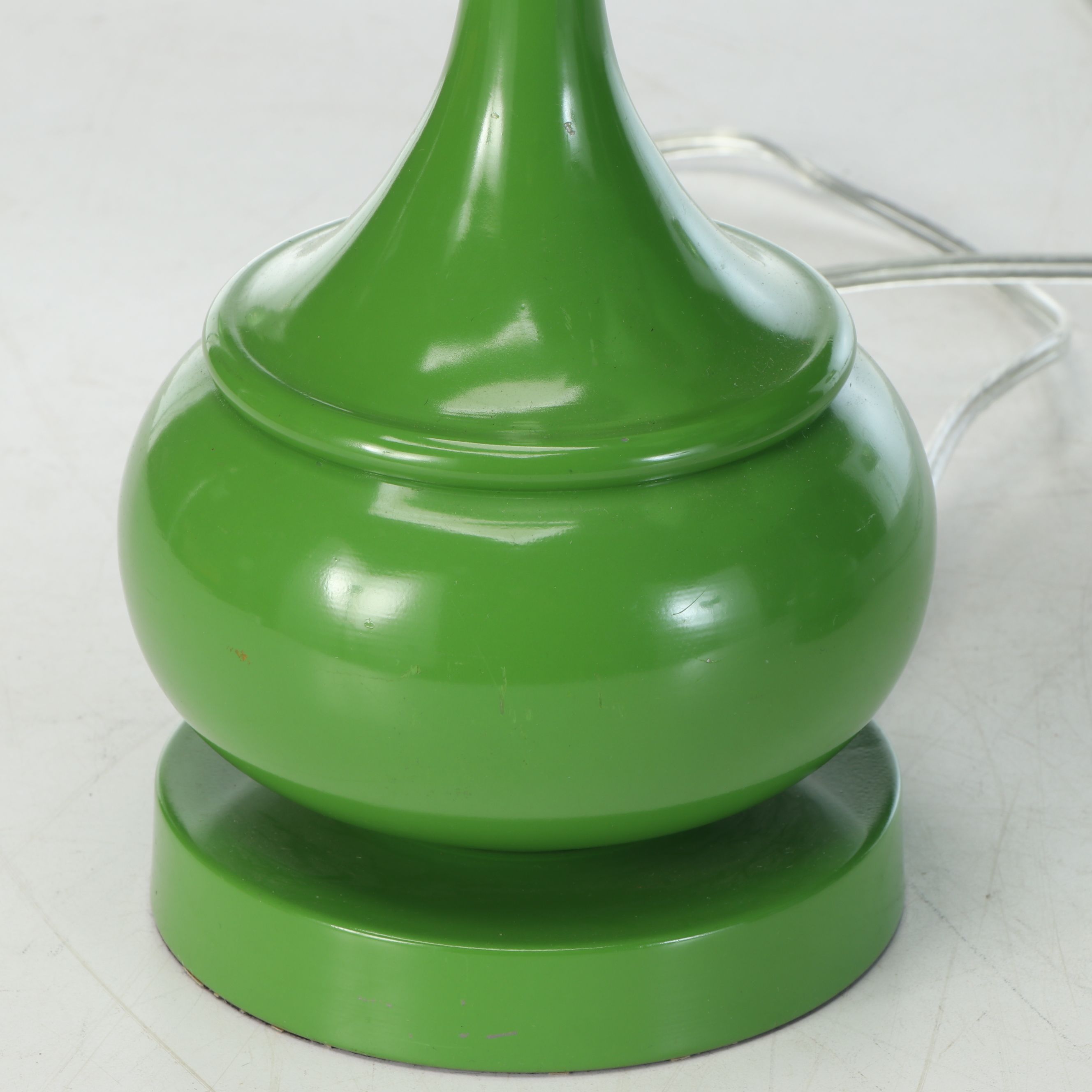 Kelly Green Metal Teardrop Bottle Table Lamps with Green Floral Silk Drum Shades