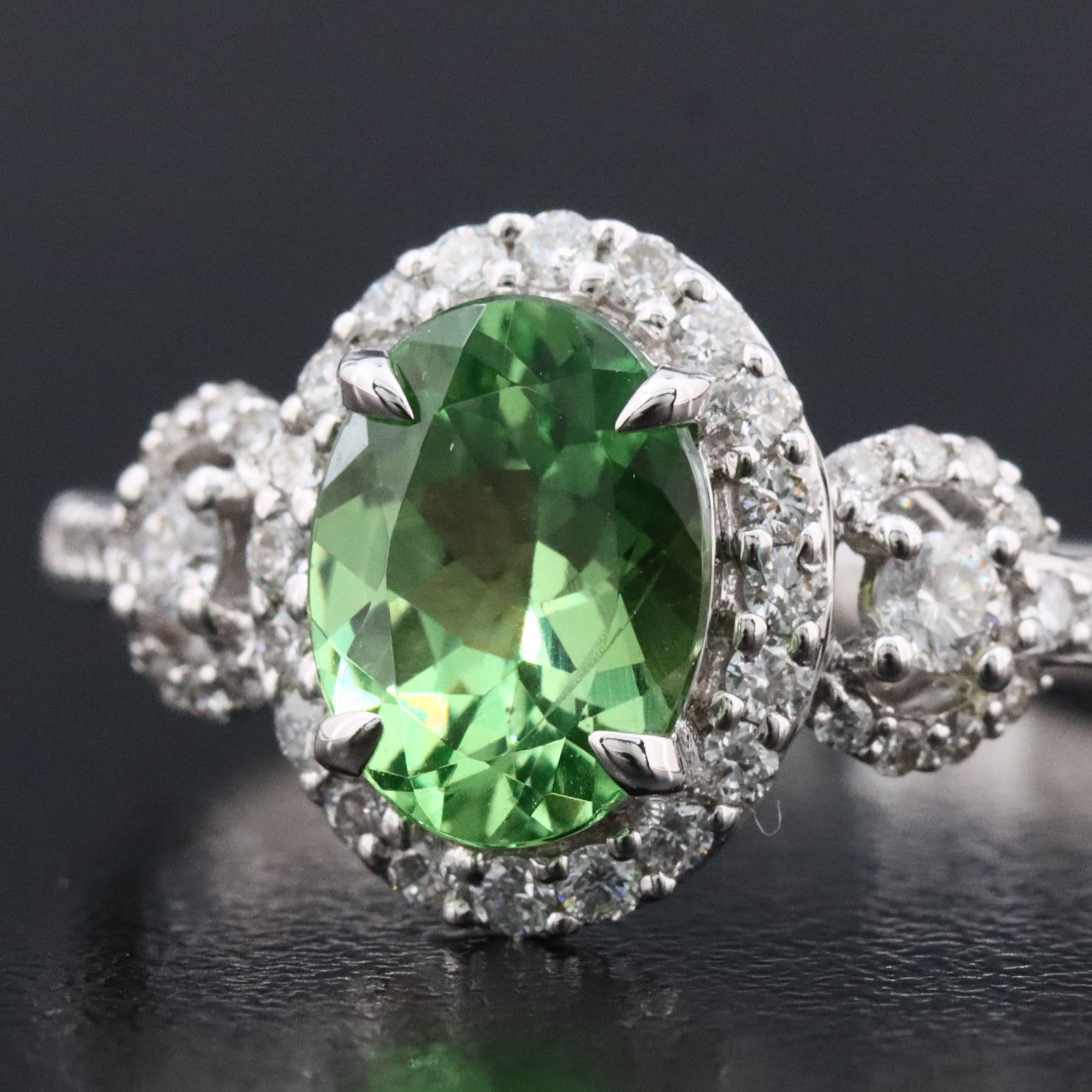 Chromia 18K 1.40 CT Tsavorite and Diamond Ring