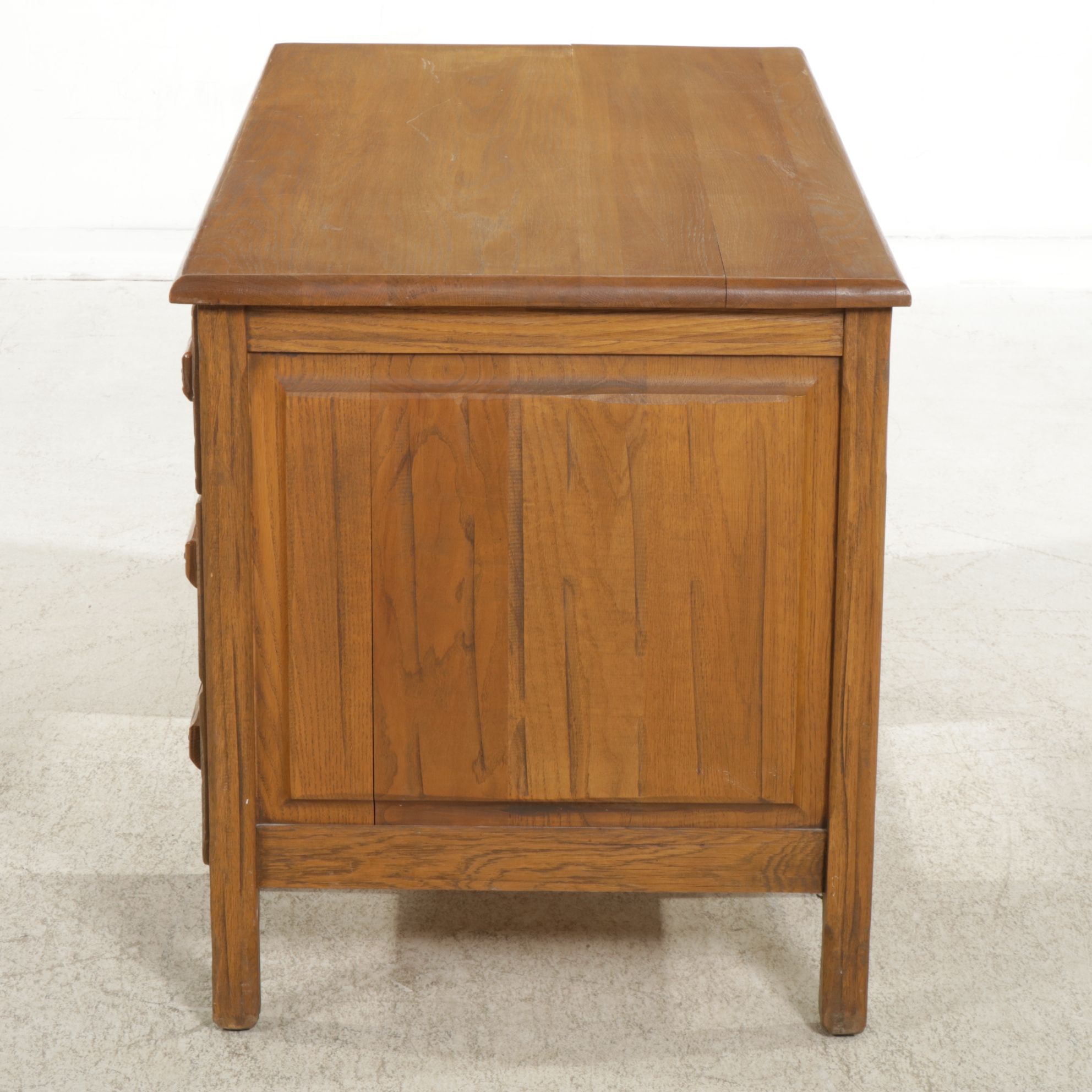 A. Brandt Co. Ranch Oak Pedestal Desk with Chair, Mid to Late 20th C.