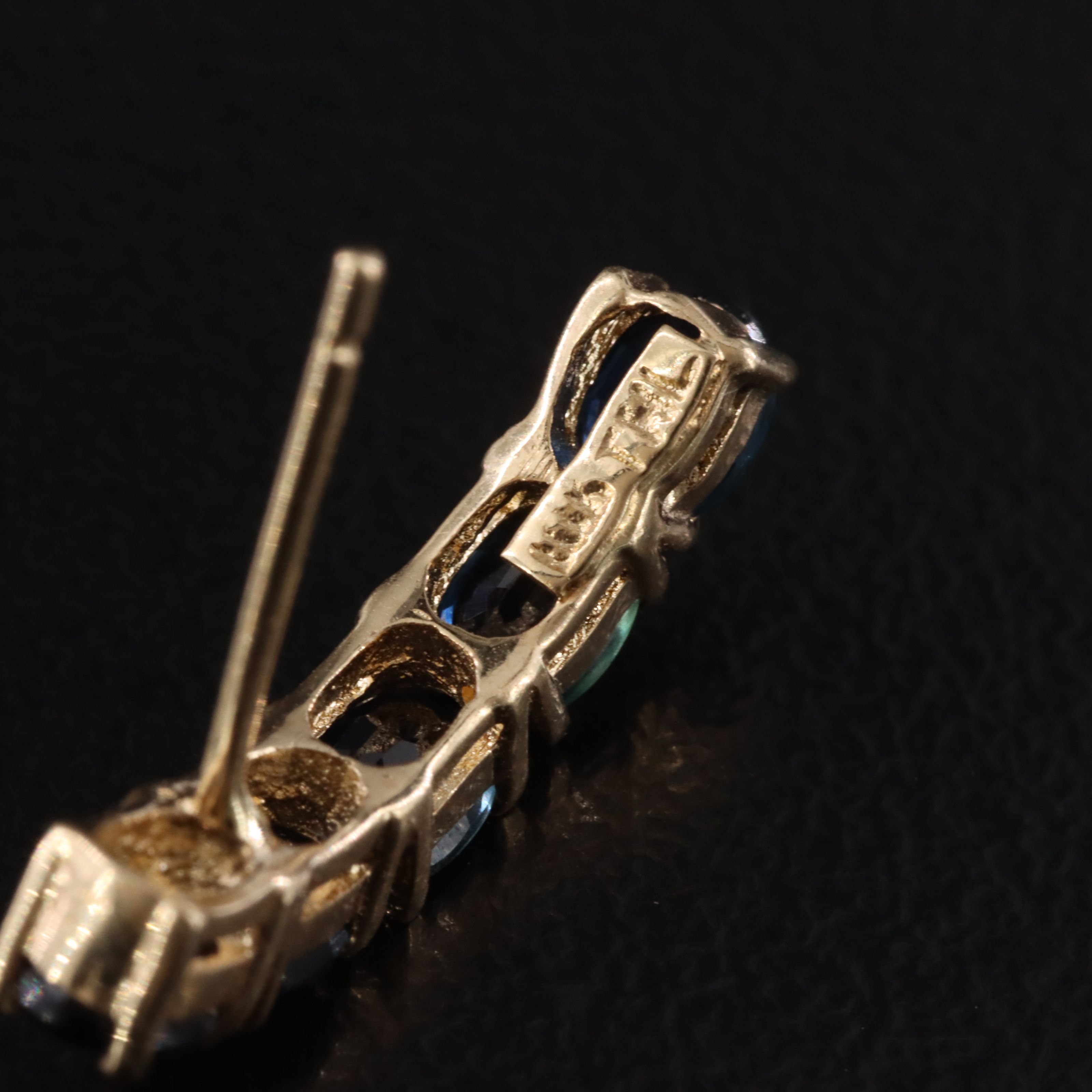 10K Sapphire Curved Drop Earring