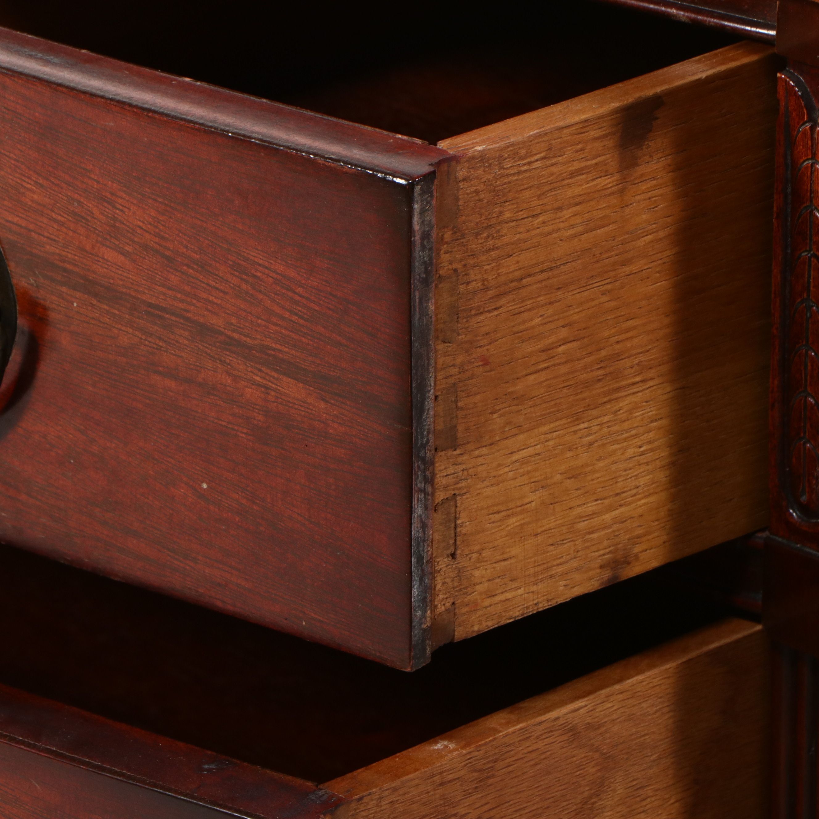 Four-Piece Mahogany Bedroom Suite in the Hepplewhite Style, Circa 1940-1950