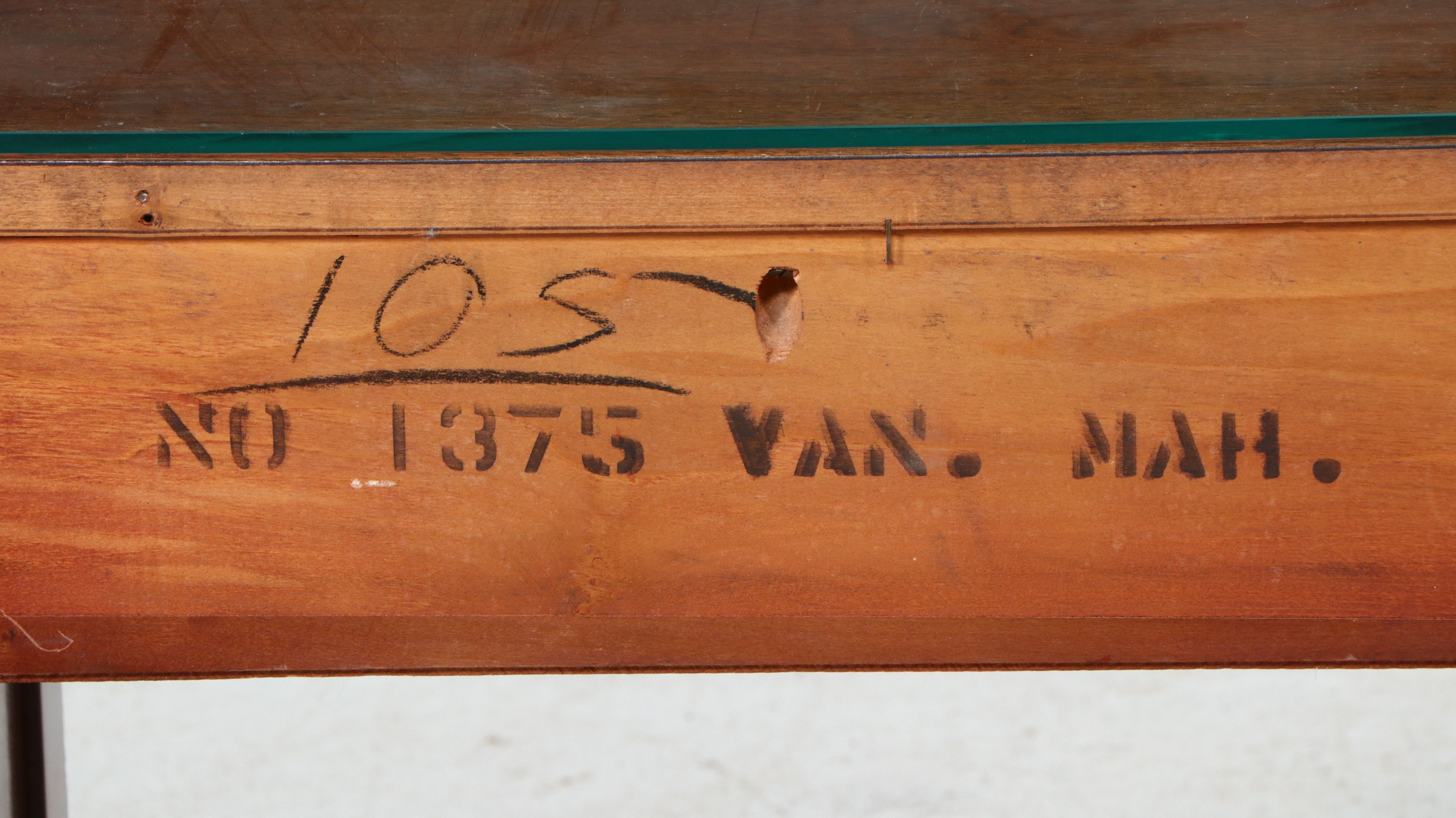 Four-Piece Mahogany Bedroom Suite in the Hepplewhite Style, Circa 1940-1950
