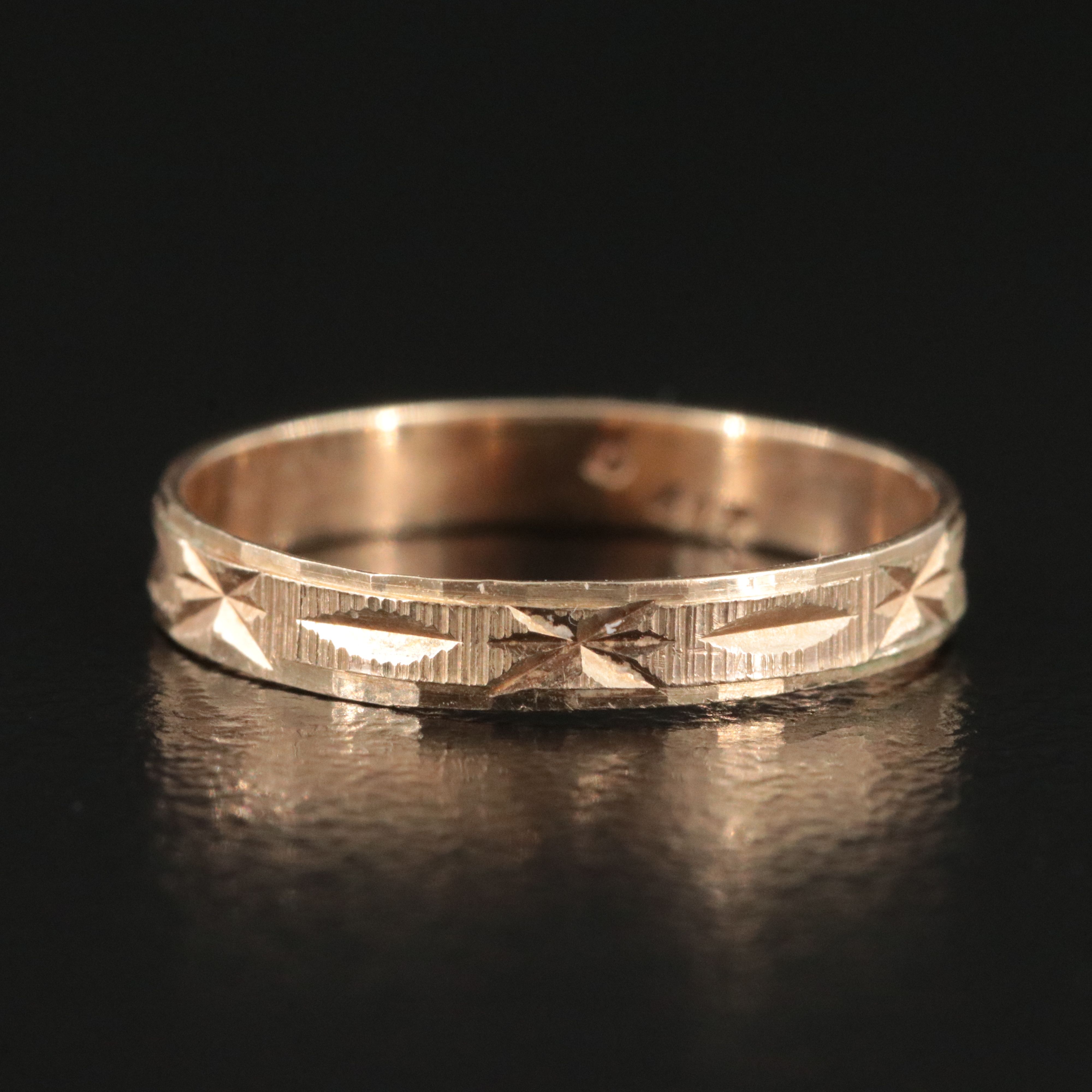 10K Baby Ring with Diamond-Cut Detail