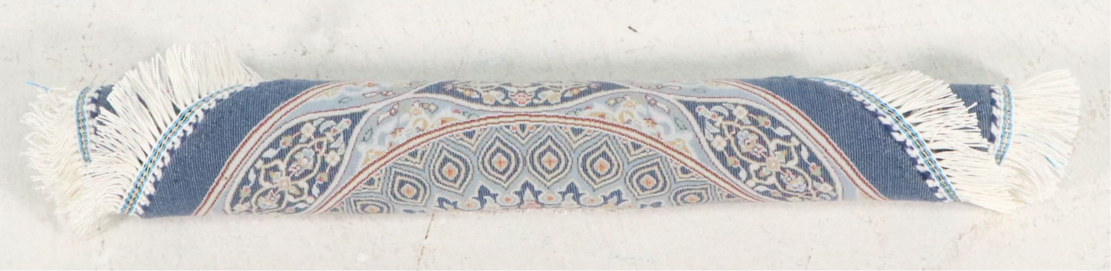 1'10 Round Machine Made Turkish Qom Silk Accent Rug