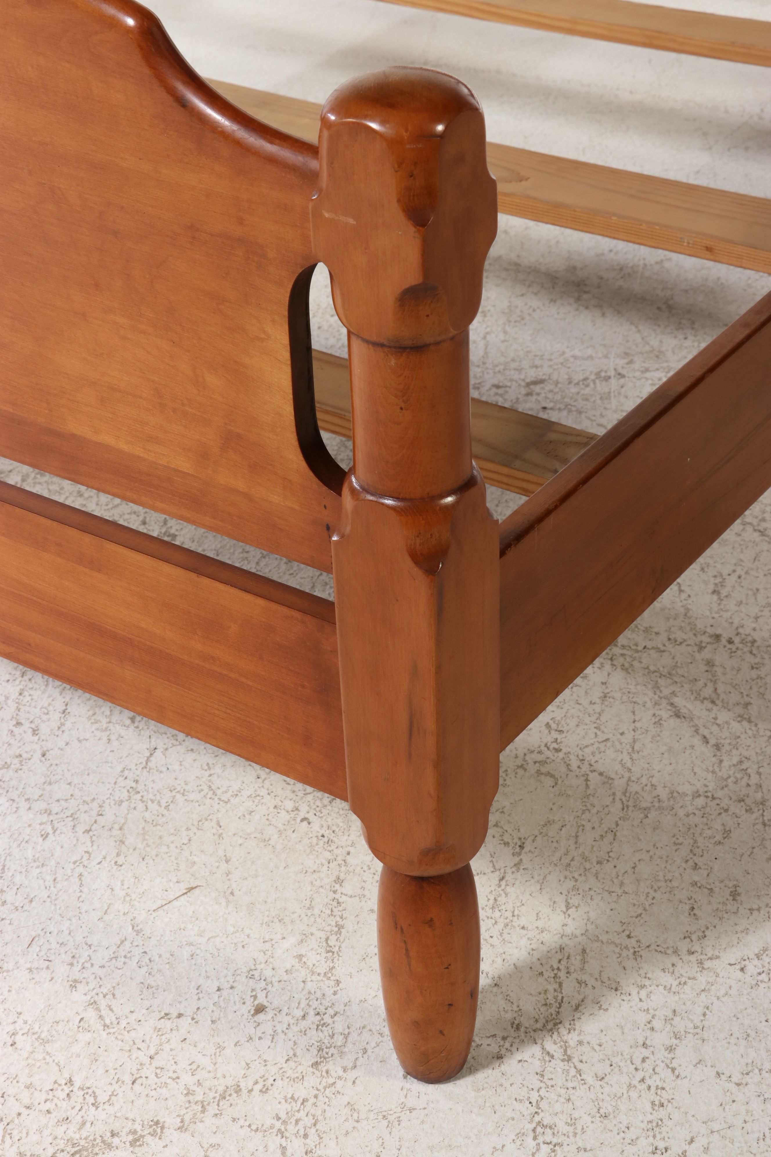 Willett Colonial Revival "Golden Beryl" Solid Maple Bed Frame, Circa 1950