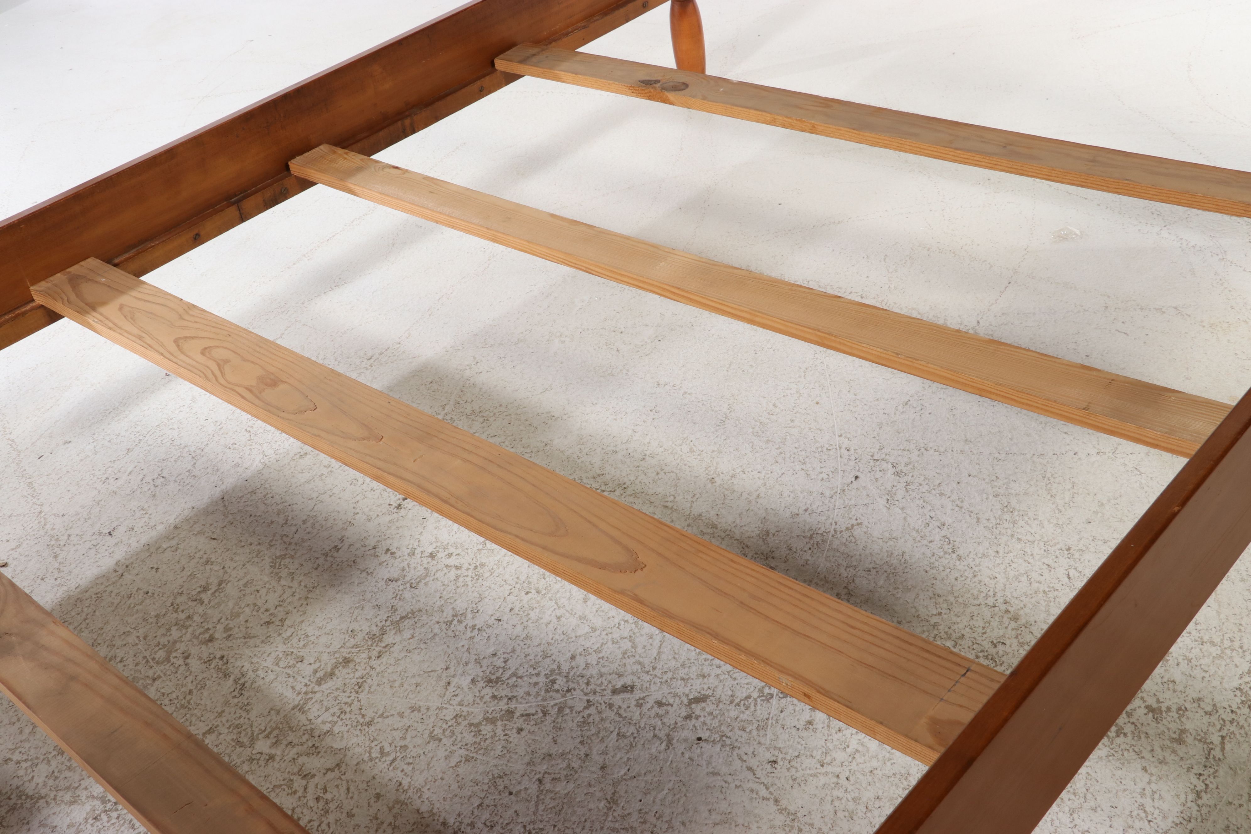 Willett Colonial Revival "Golden Beryl" Solid Maple Bed Frame, Circa 1950