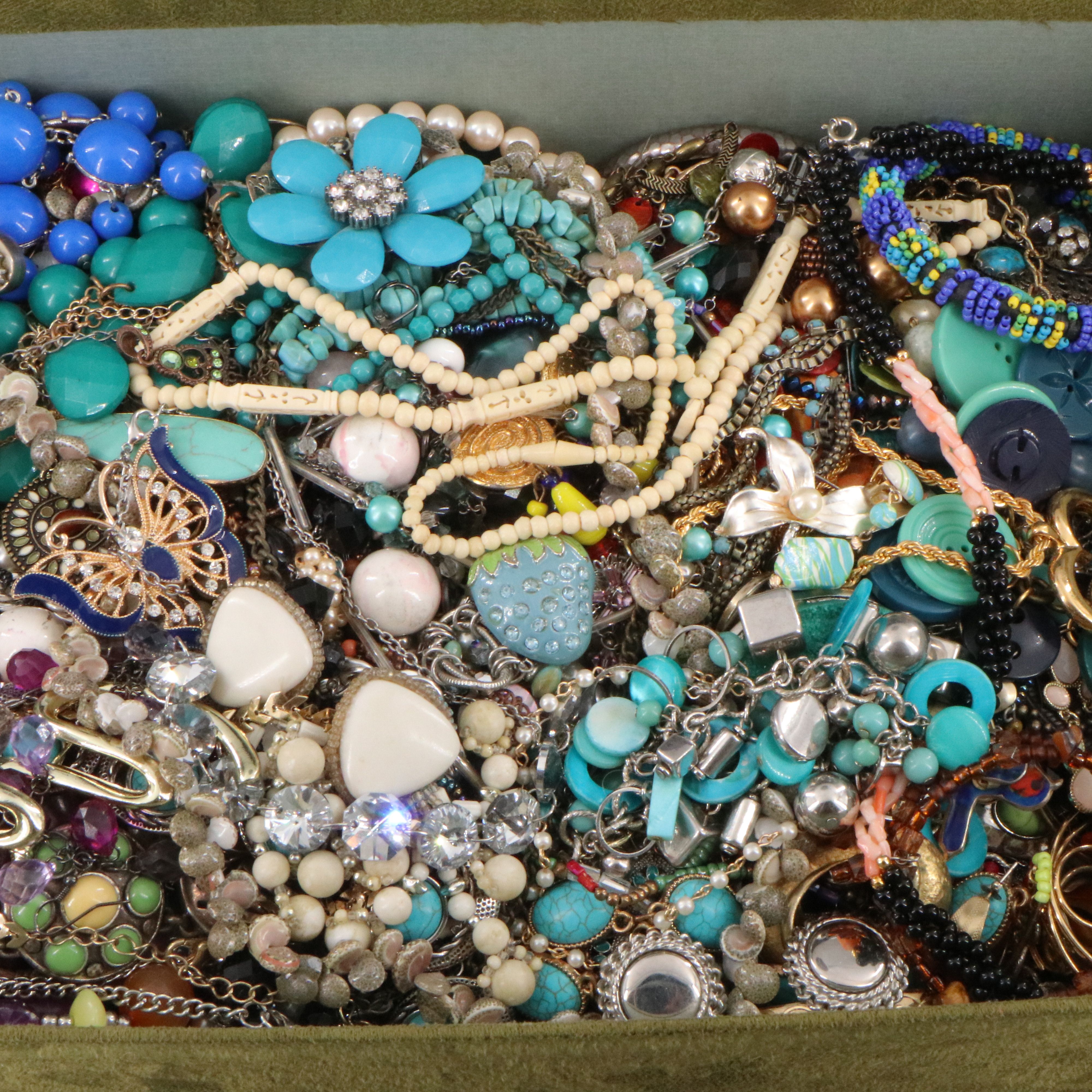 Uncommon Discoveries: Jewelry Collection