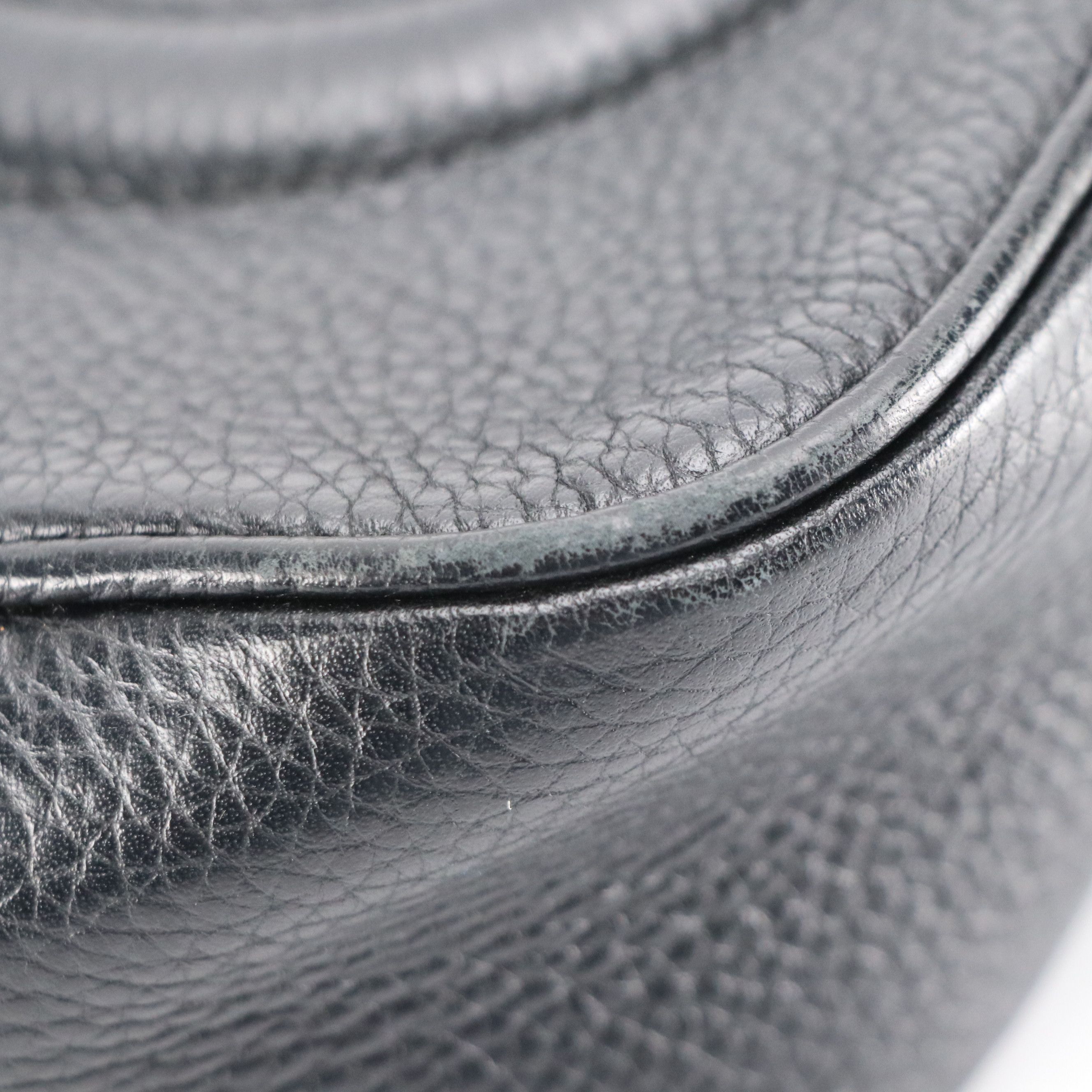 Gucci Soho Disco Crossbody Bag in Grained Calfskin Leather with Tassel Zip