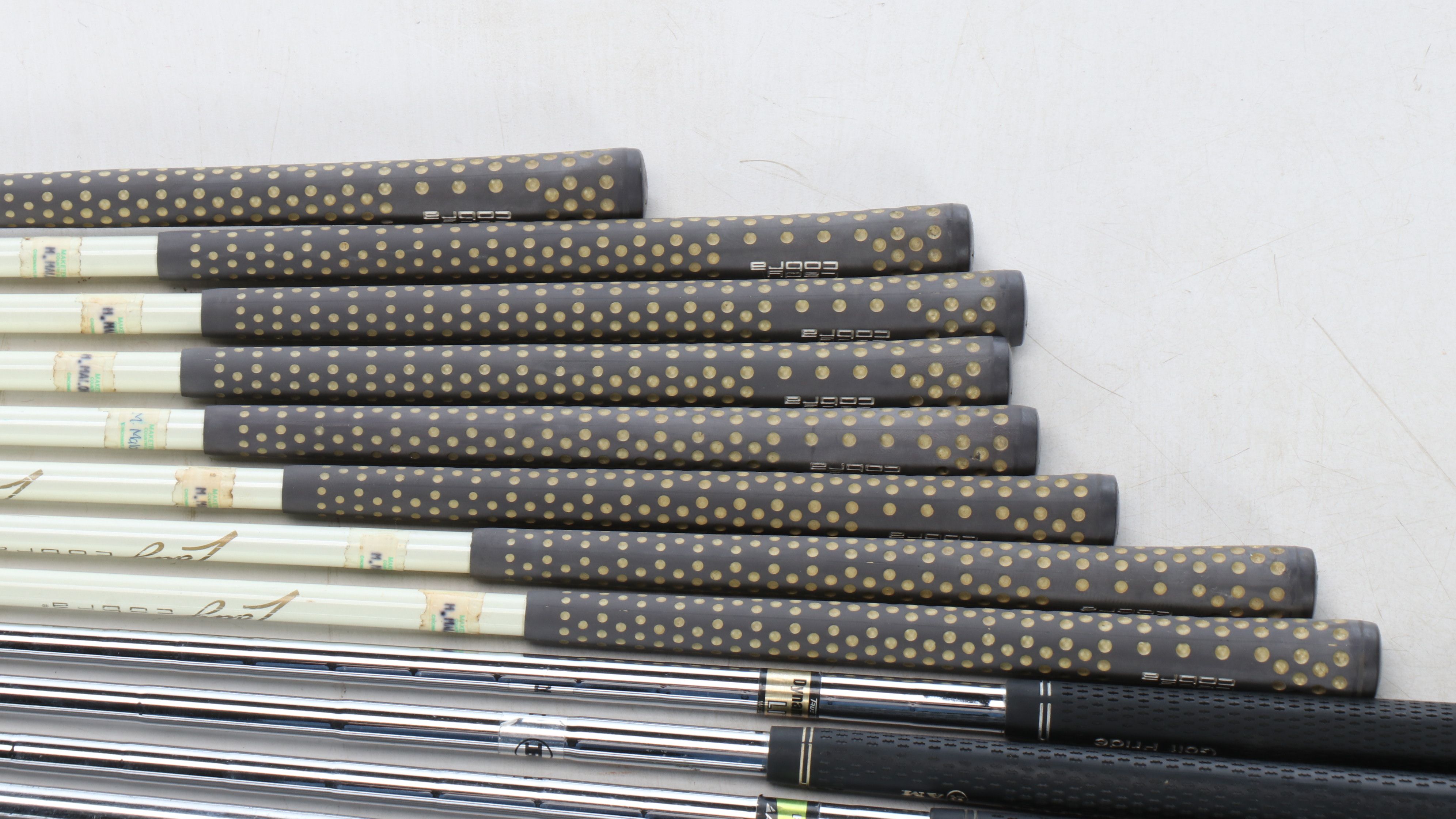 Slazenger Golf Bag with Right- Handed Golf Clubs and Foldable Cart