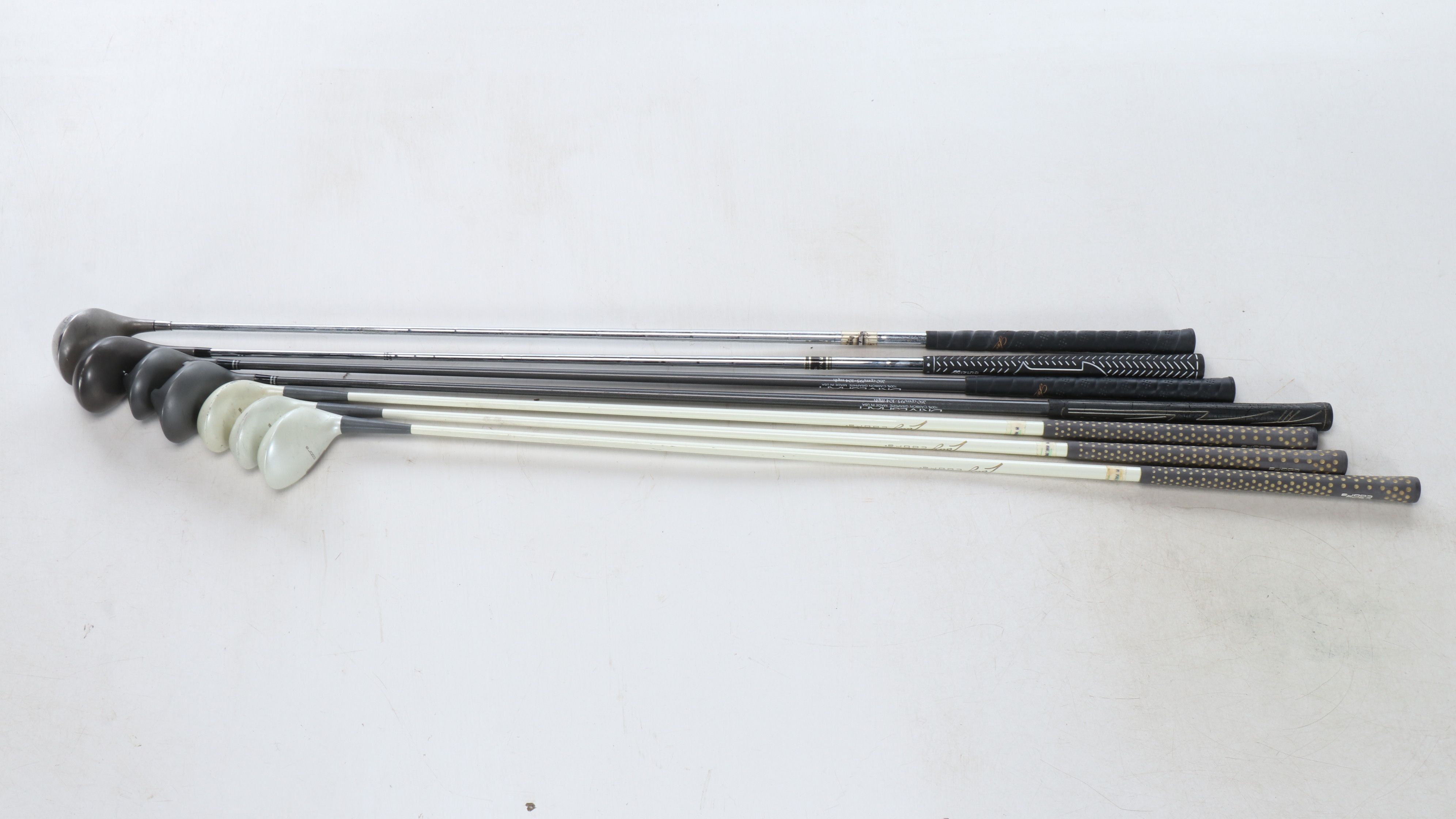 Slazenger Golf Bag with Right- Handed Golf Clubs and Foldable Cart