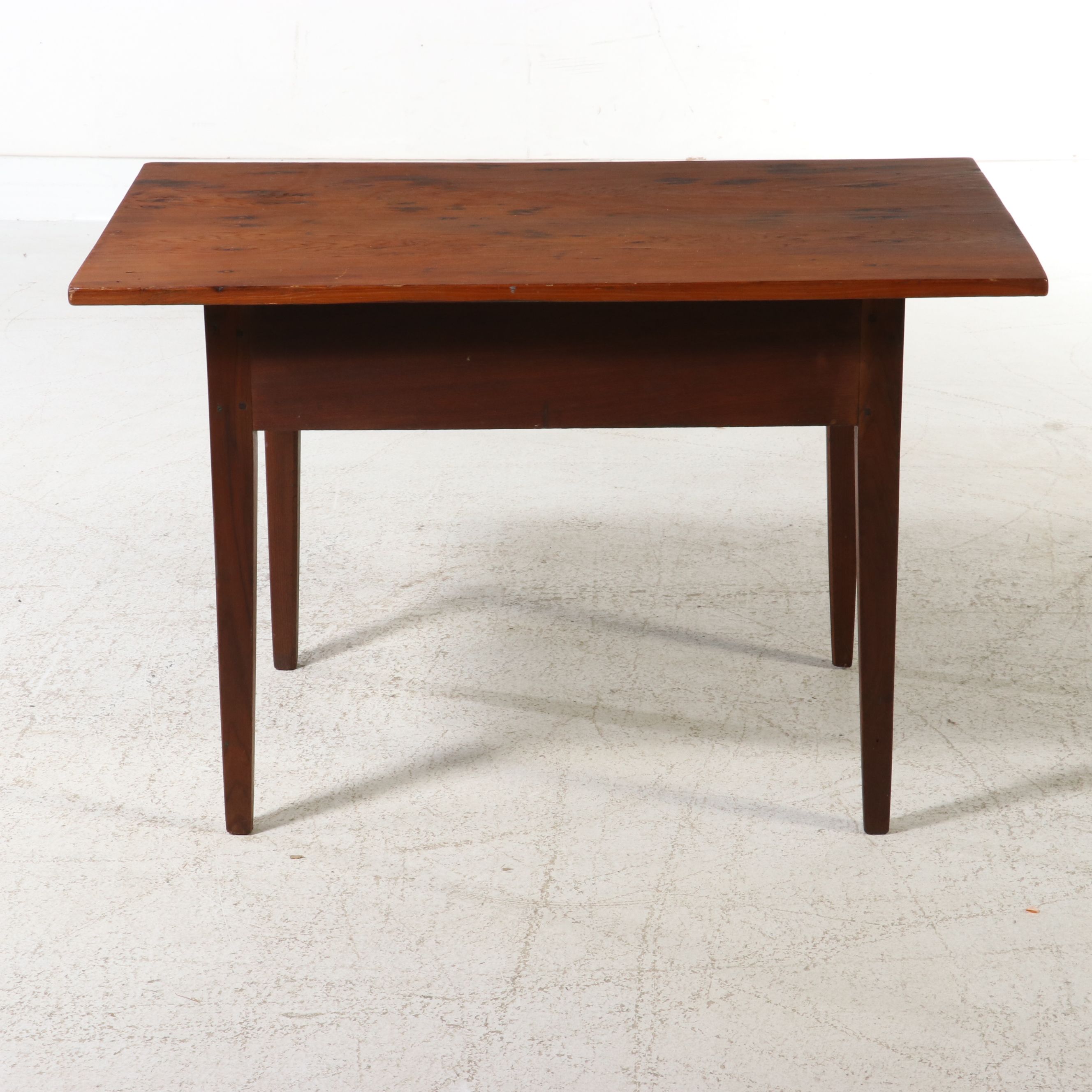 American Country Pine and Cherry Tavern Table, 19th Century