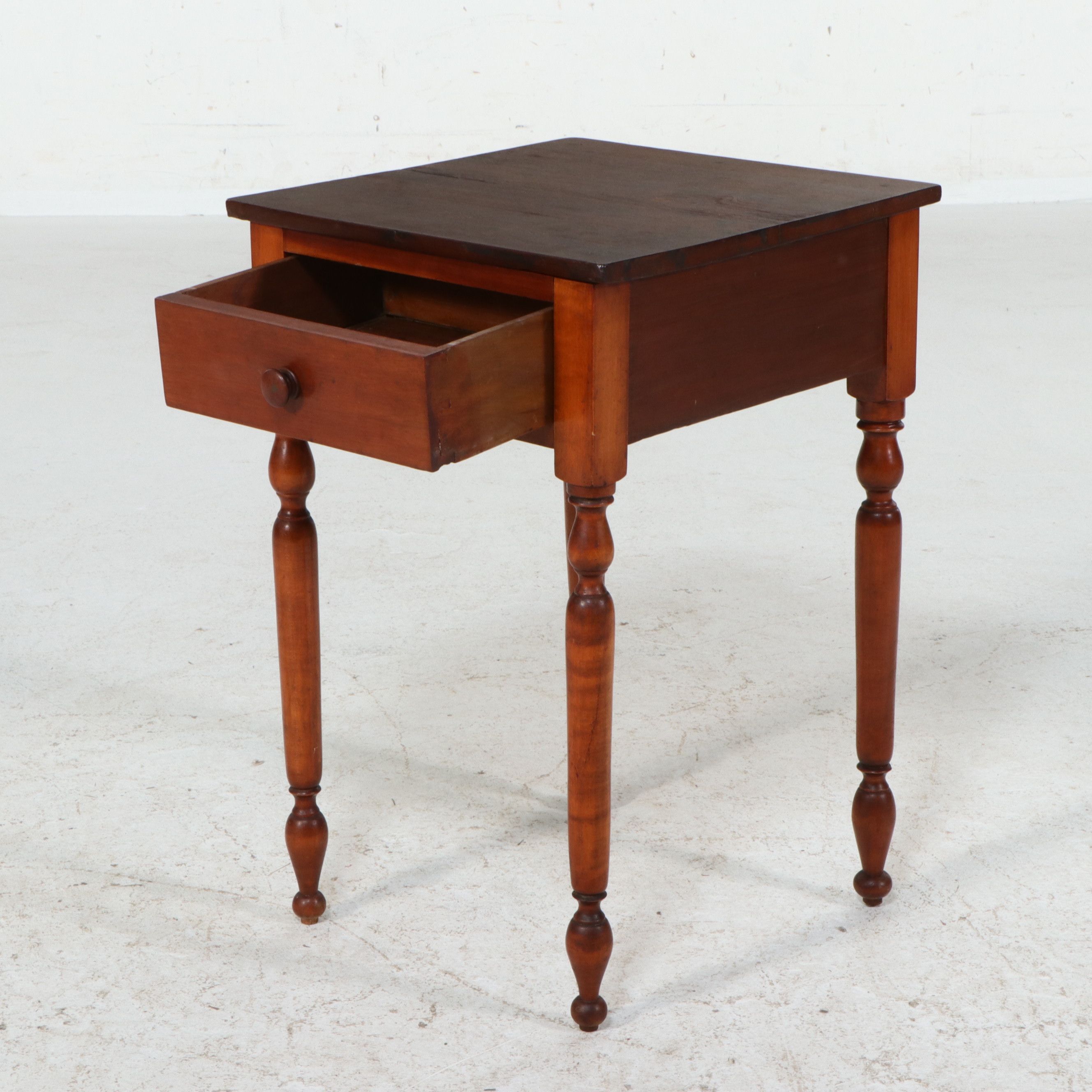 American Country Sheraton Cherry and Pine One-Drawer Side Table, 19th Century