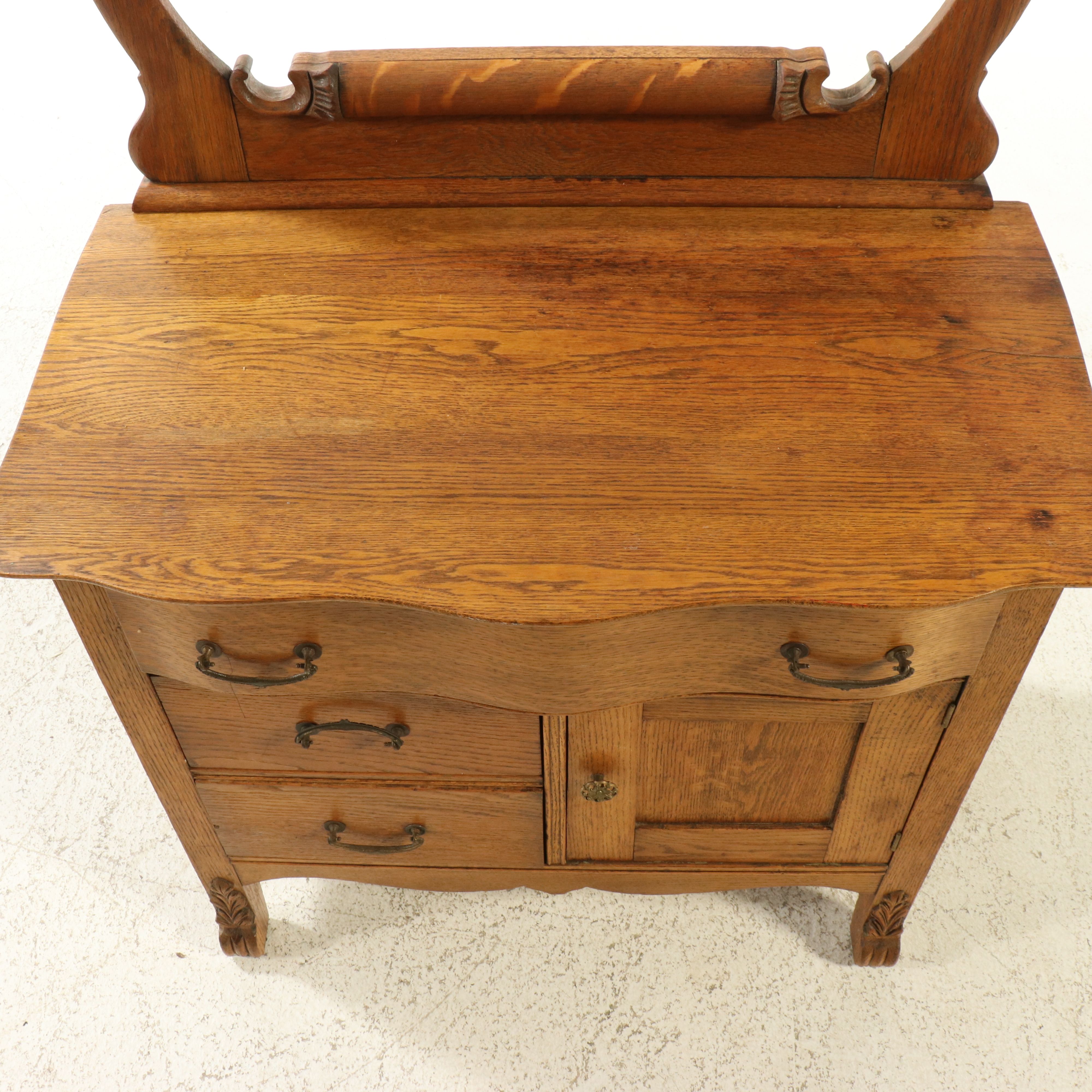 American Golden Oak Washstand with Lyre-Back Circa 1900