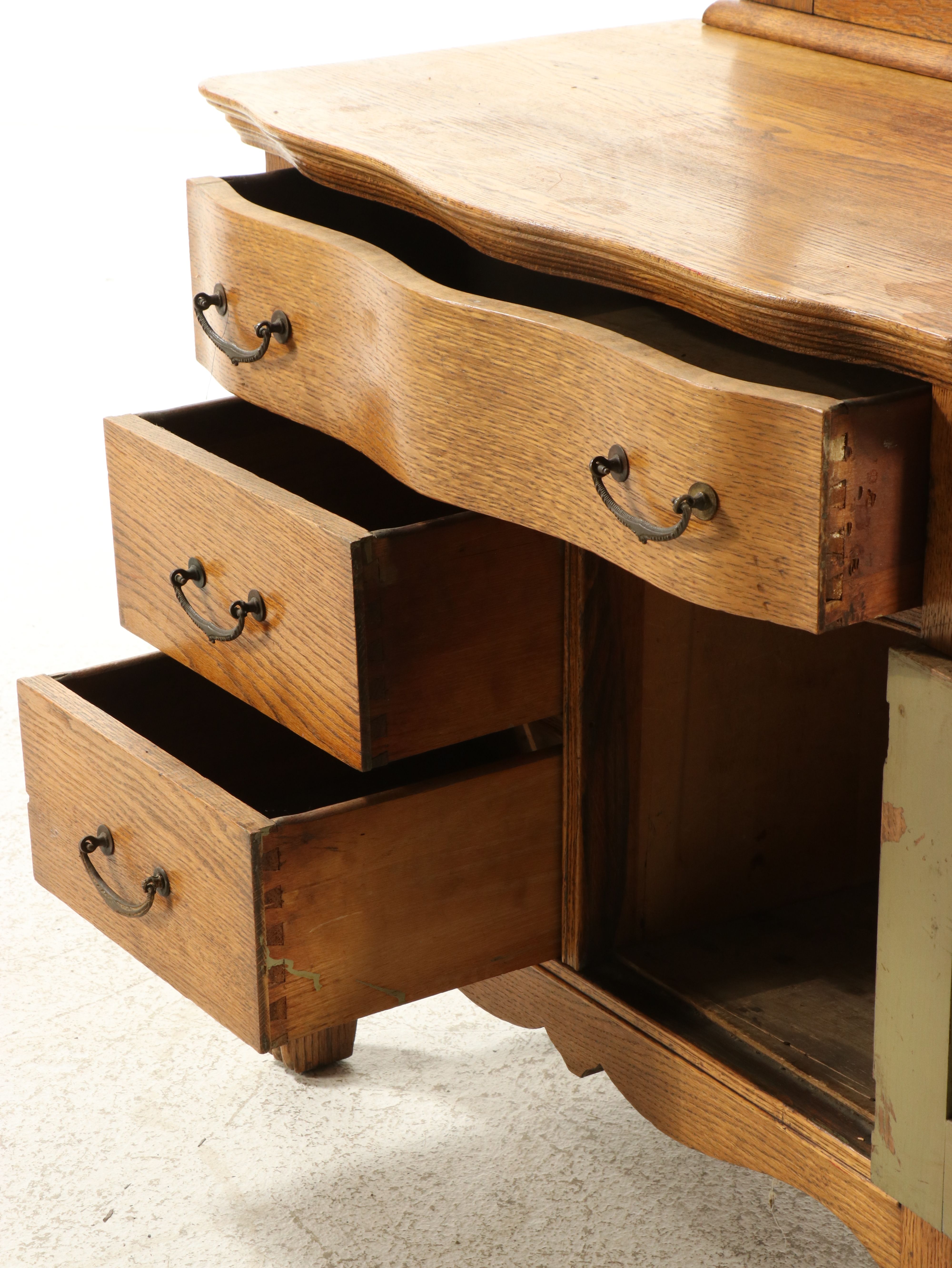 American Golden Oak Washstand with Lyre-Back Circa 1900