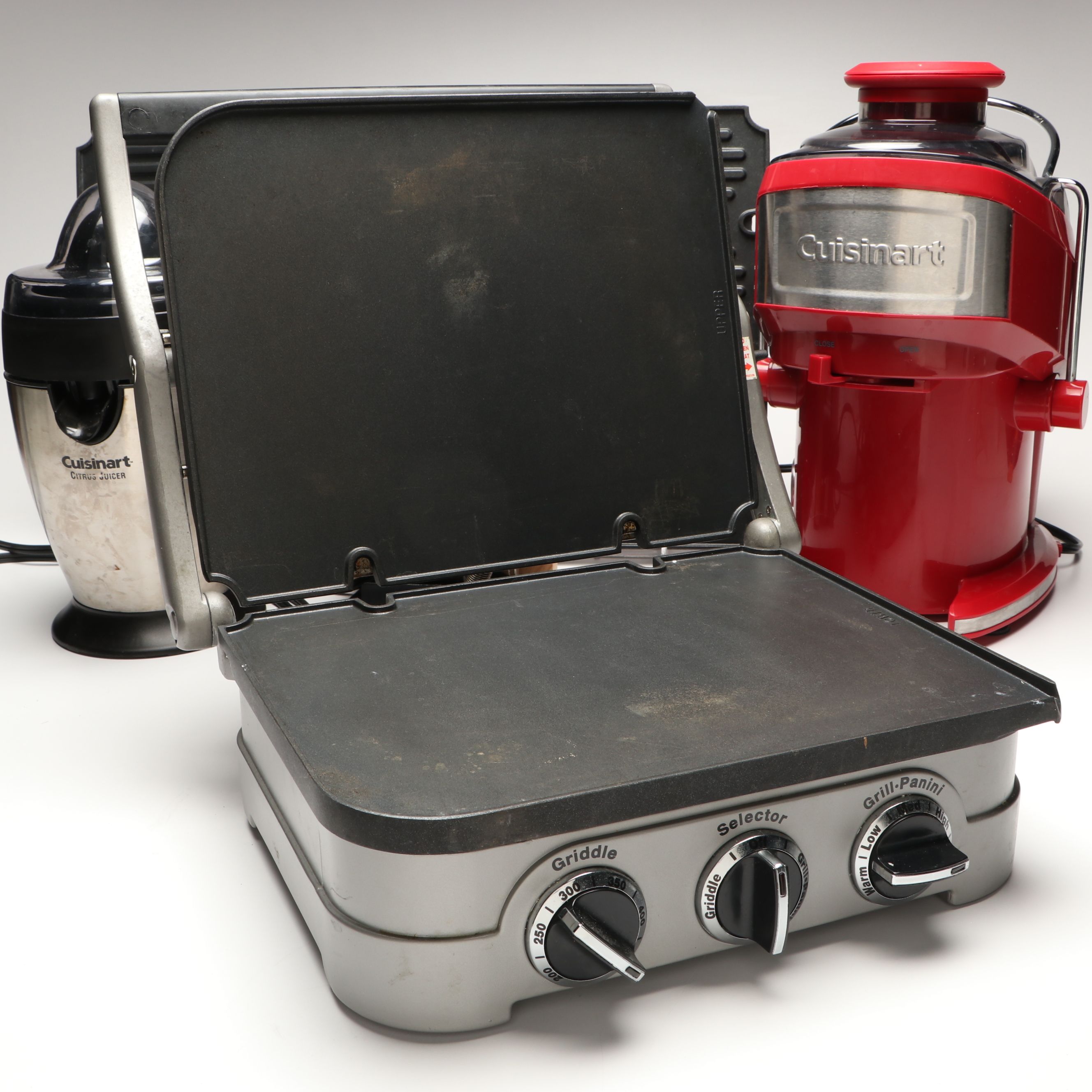 Cuisinart Griddle, Juicers and Electric Carving Knife with Slitzer Steak Knives