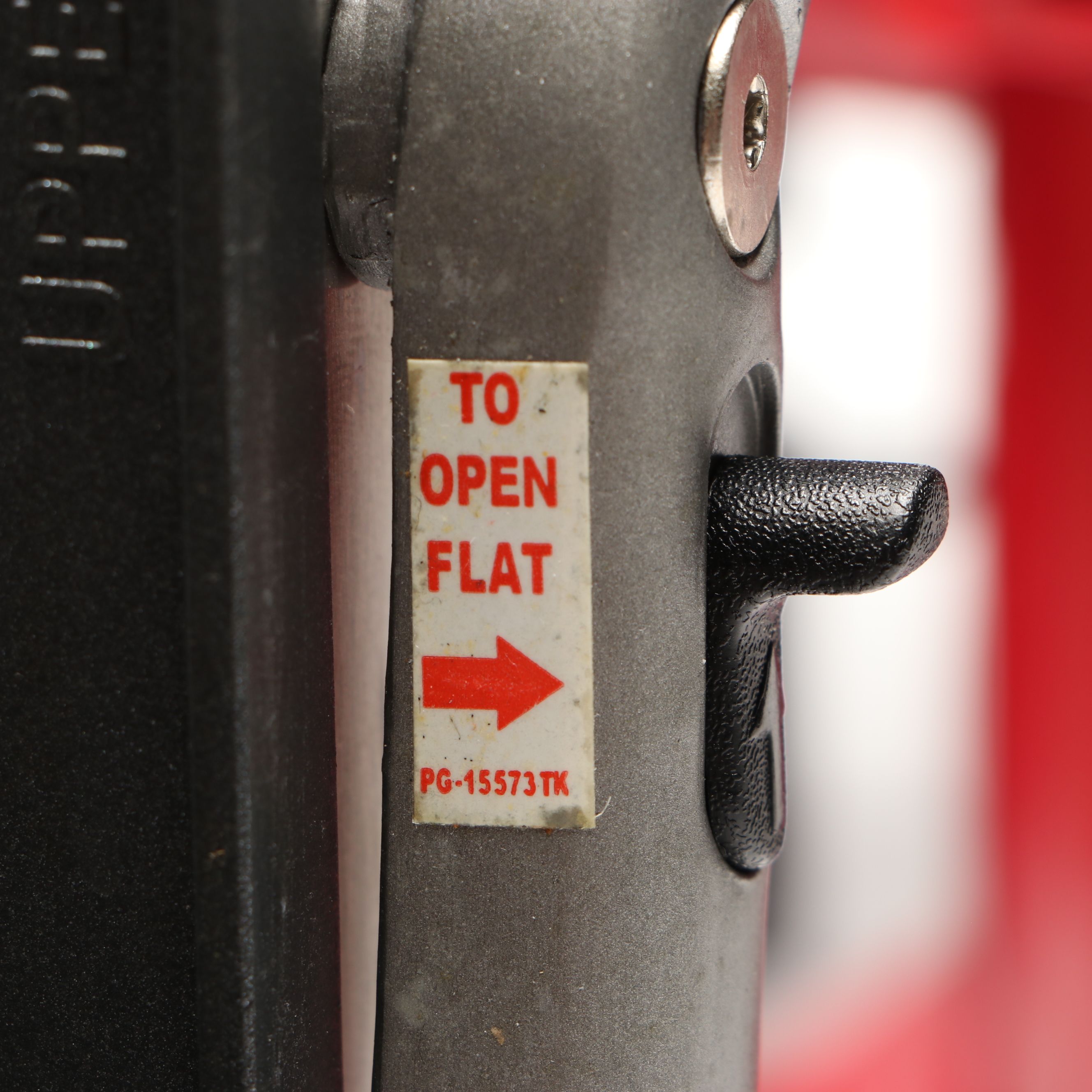 Cuisinart Griddle, Juicers and Electric Carving Knife with Slitzer Steak Knives