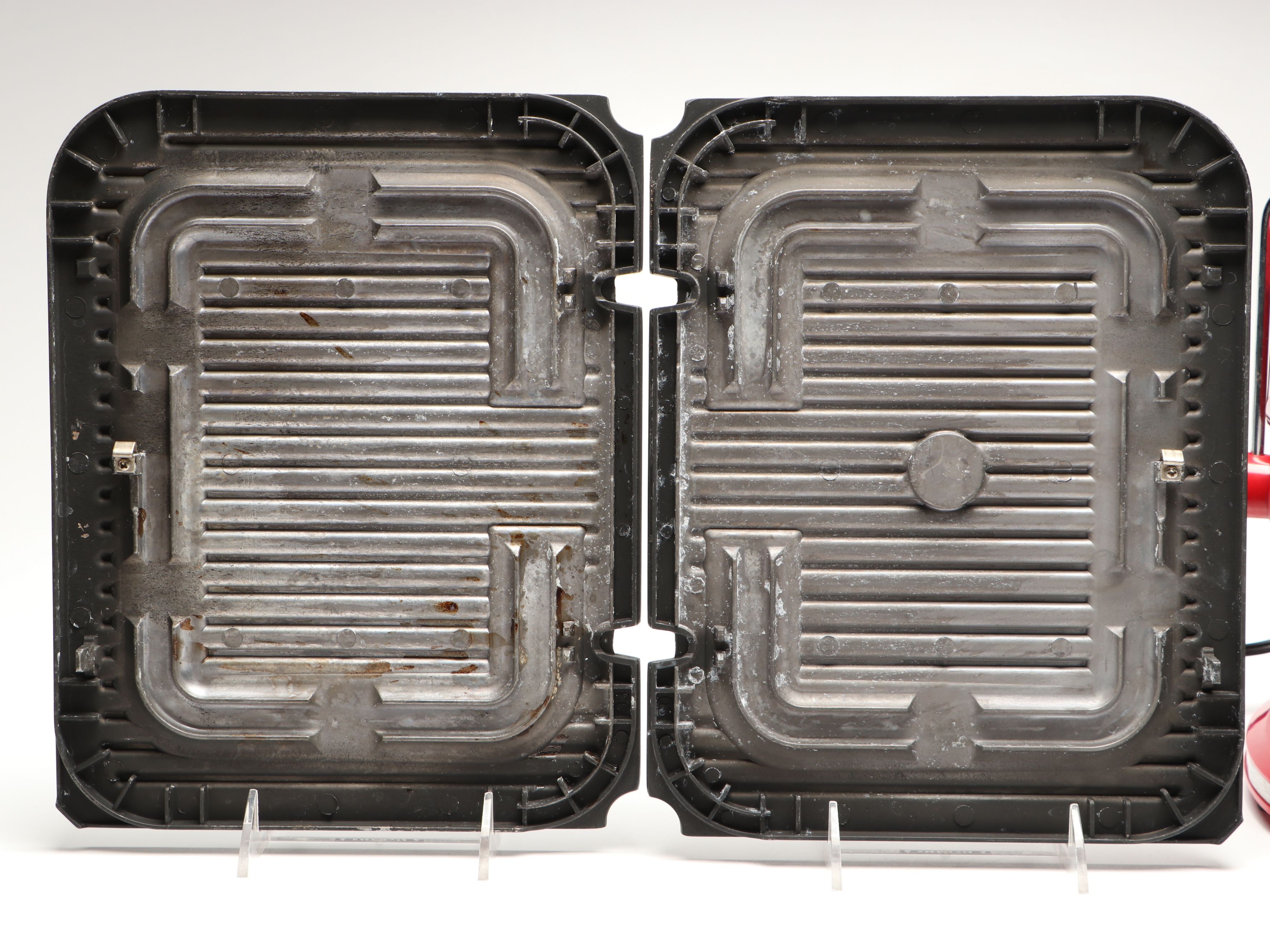 Cuisinart Griddle, Juicers and Electric Carving Knife with Slitzer Steak Knives