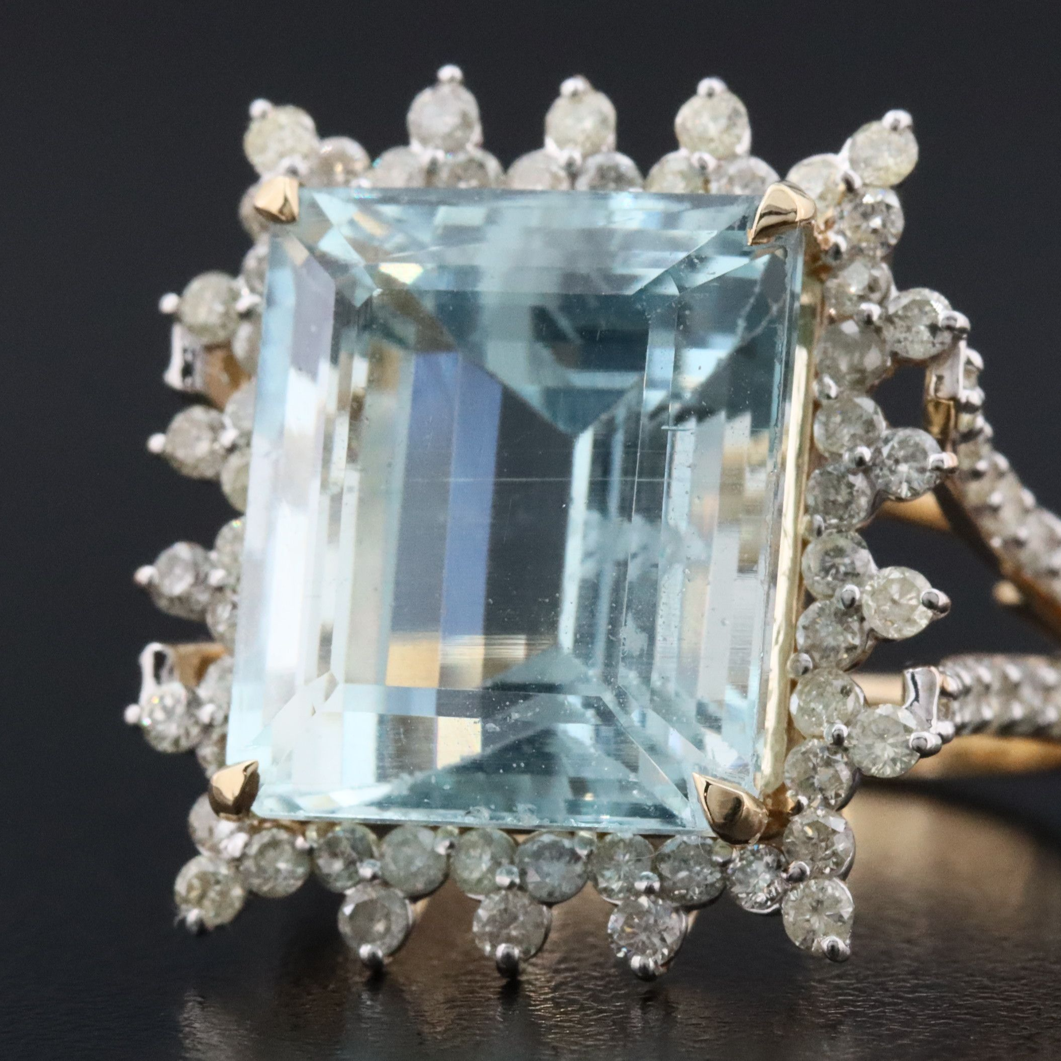 14K 13.07 CT Aquamarine and 1.48 CTW Diamond Ring