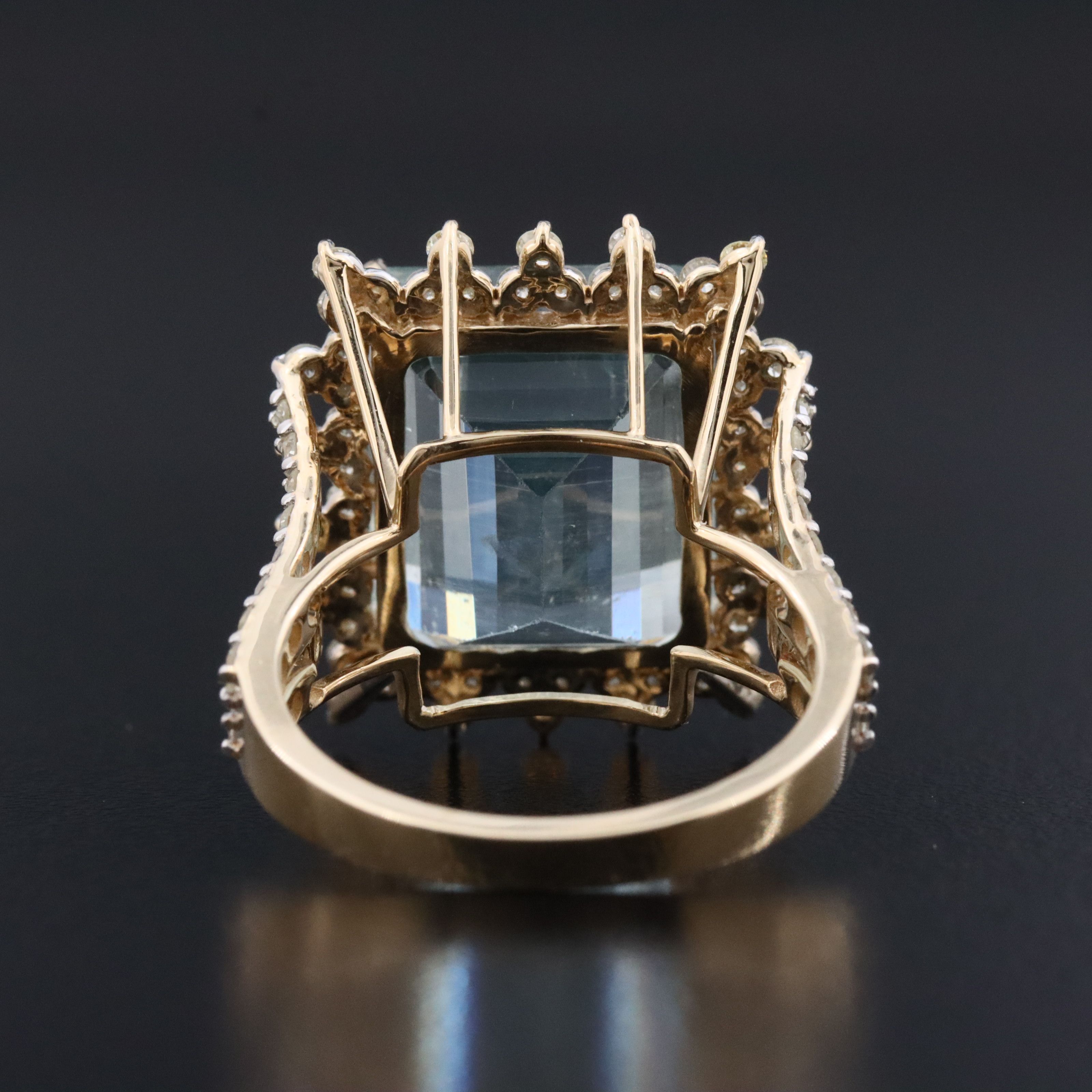 14K 13.07 CT Aquamarine and 1.48 CTW Diamond Ring