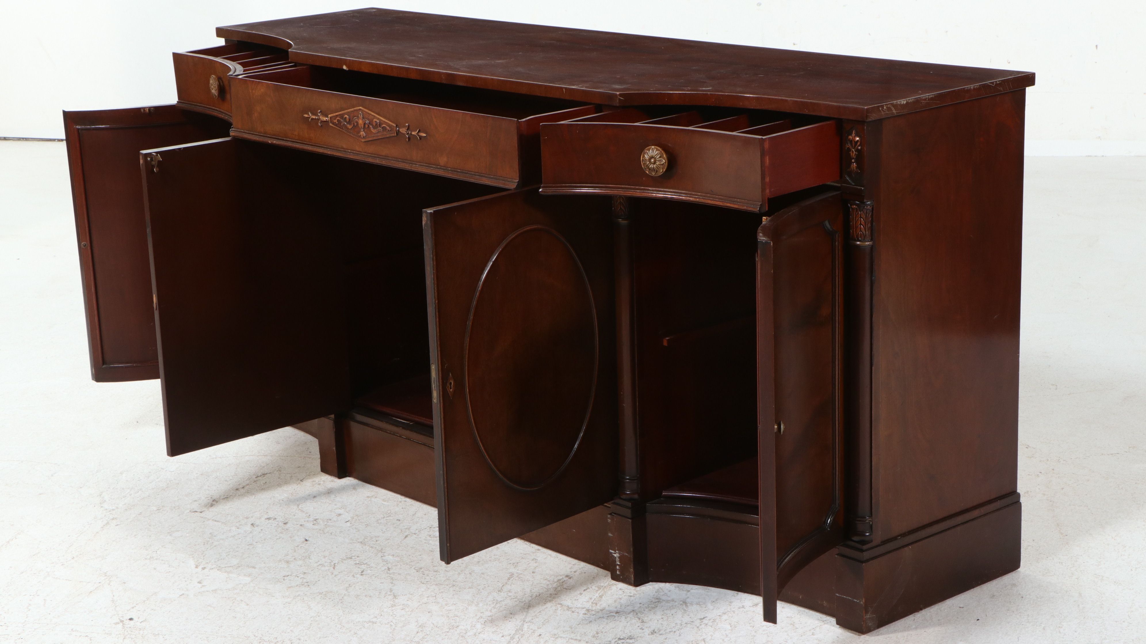 Federal Style Inlaid Mahogany Serpentine Sideboard, 20th Century