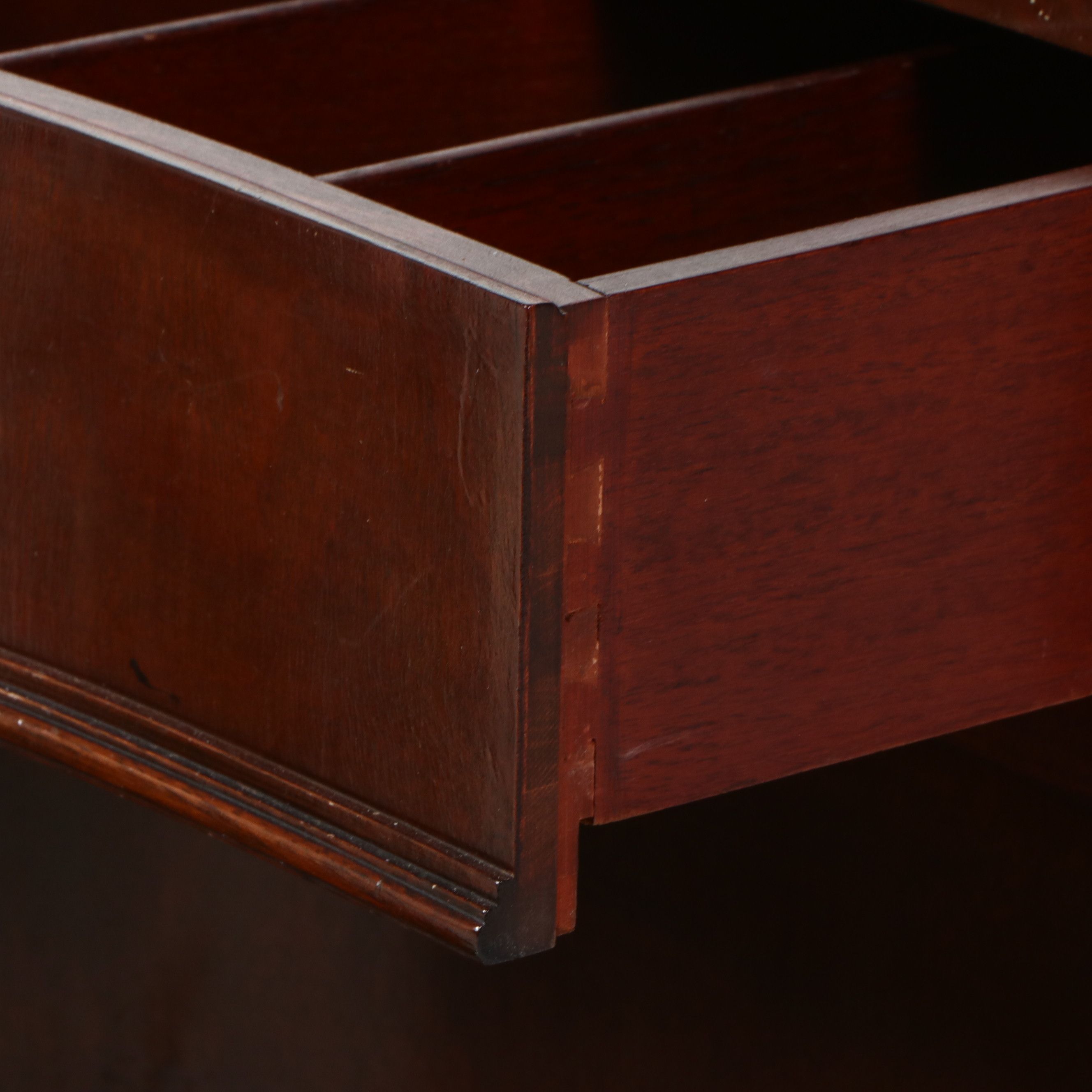 Federal Style Inlaid Mahogany Serpentine Sideboard, 20th Century