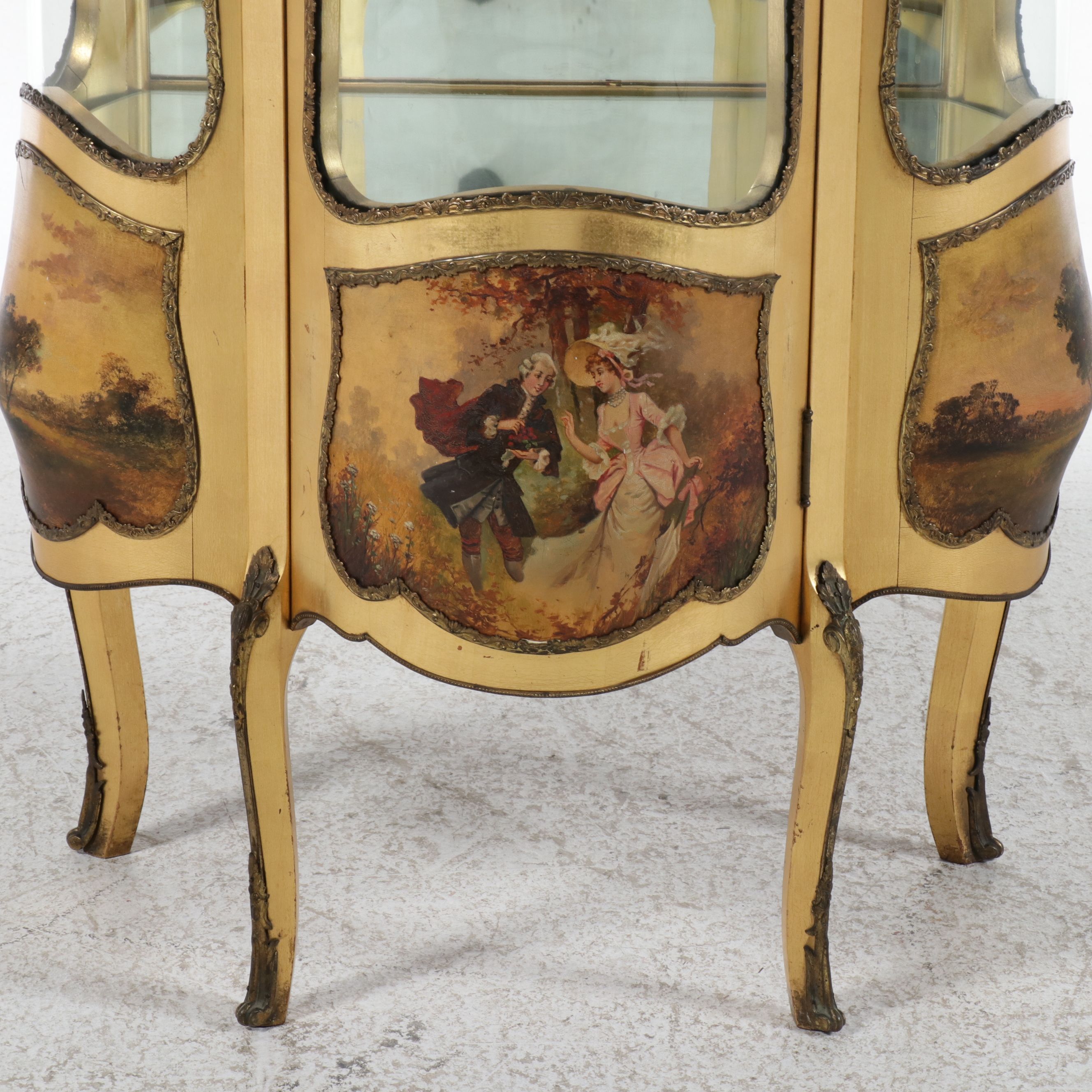 Gilt and Vernis Martin Style Illuminated Vitrine, Mid-20th Century