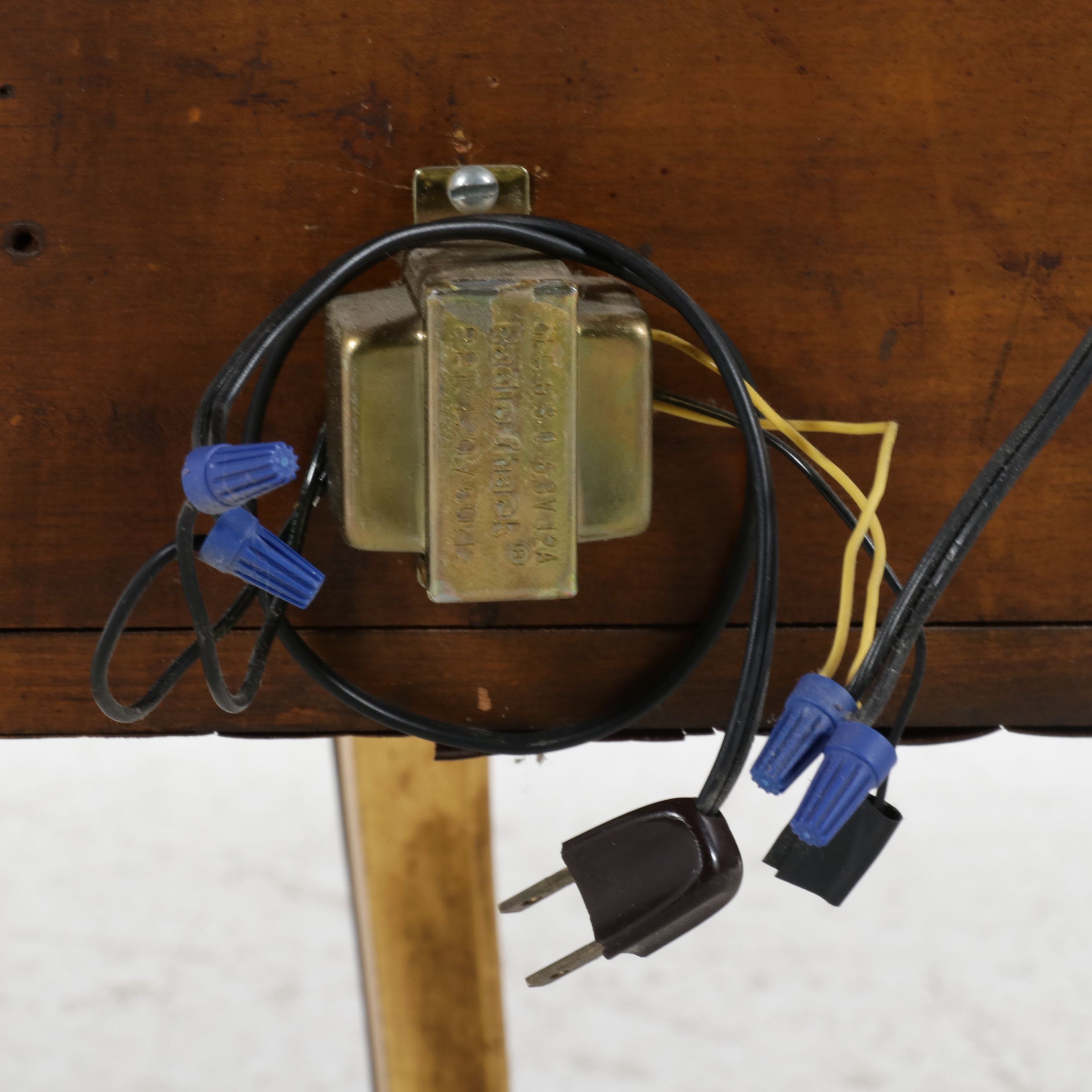 Gilt and Vernis Martin Style Illuminated Vitrine, Mid-20th Century