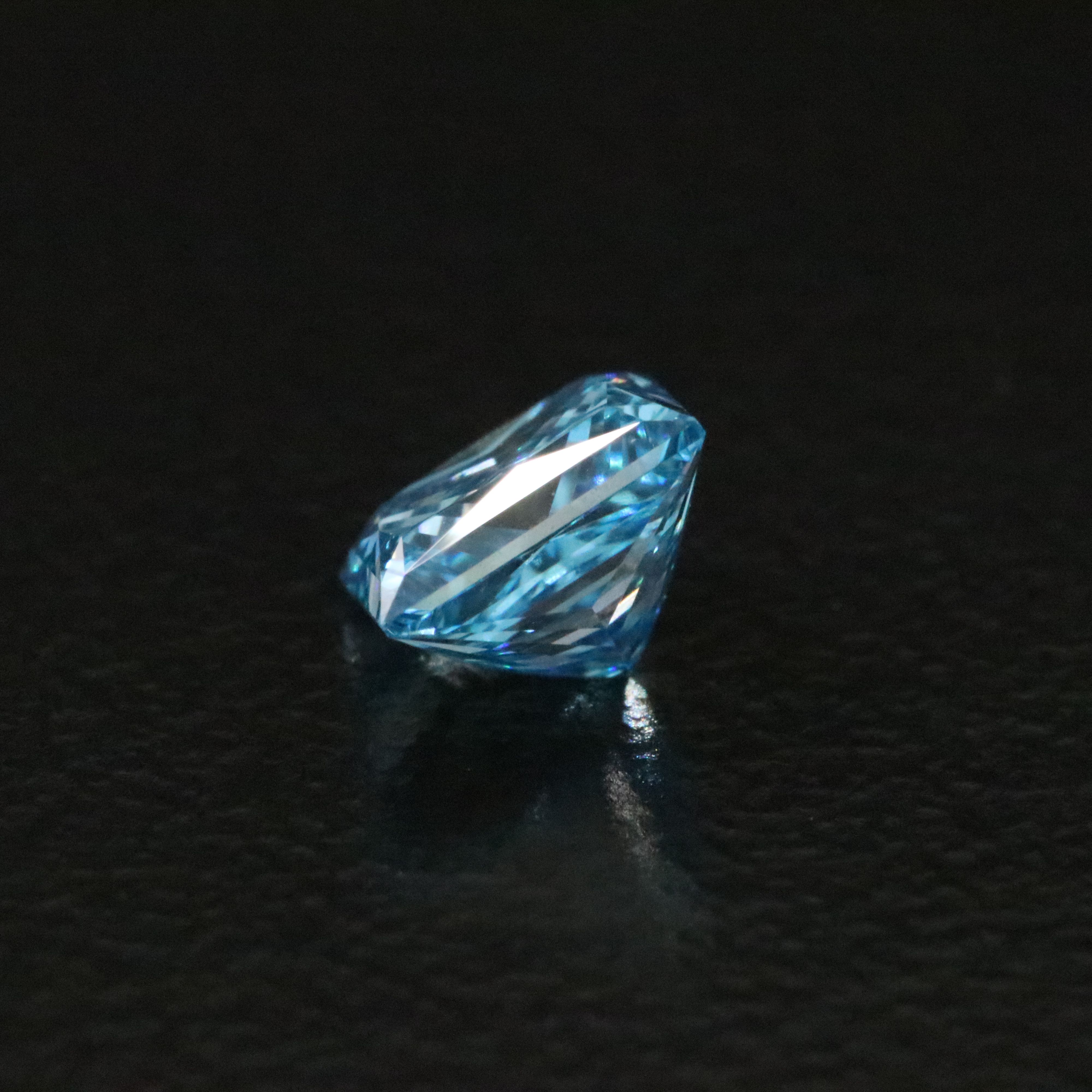 Loose 0.72 CT Lab Grown Fancy Vivid Blue Diamond with IGI Report