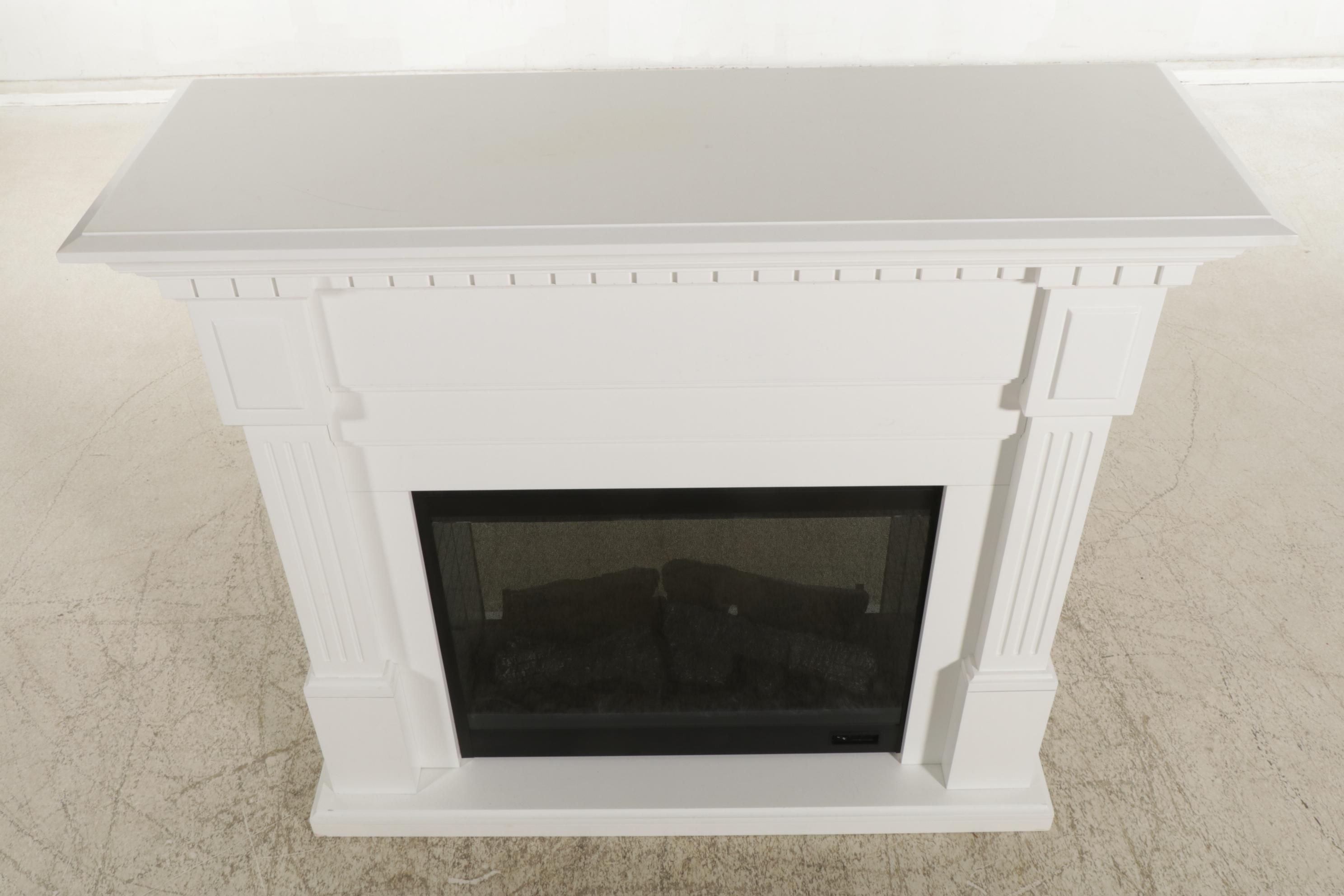 DC Dimplex Electric Fireplace in Painted Wood Surround, 2017
