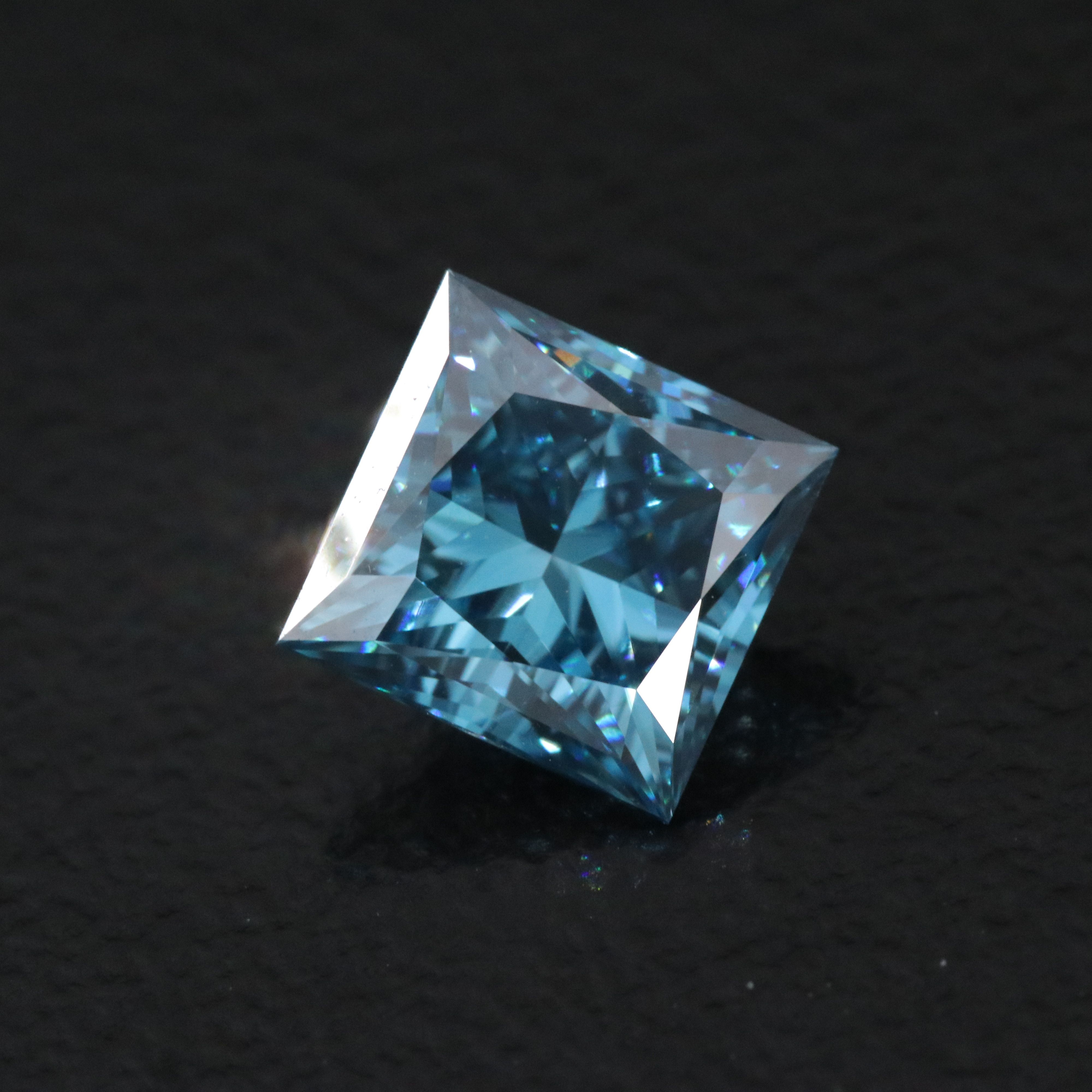 Loose 1.05 CT Lab Grown Fancy Vivid Blue Diamond with IGI Report