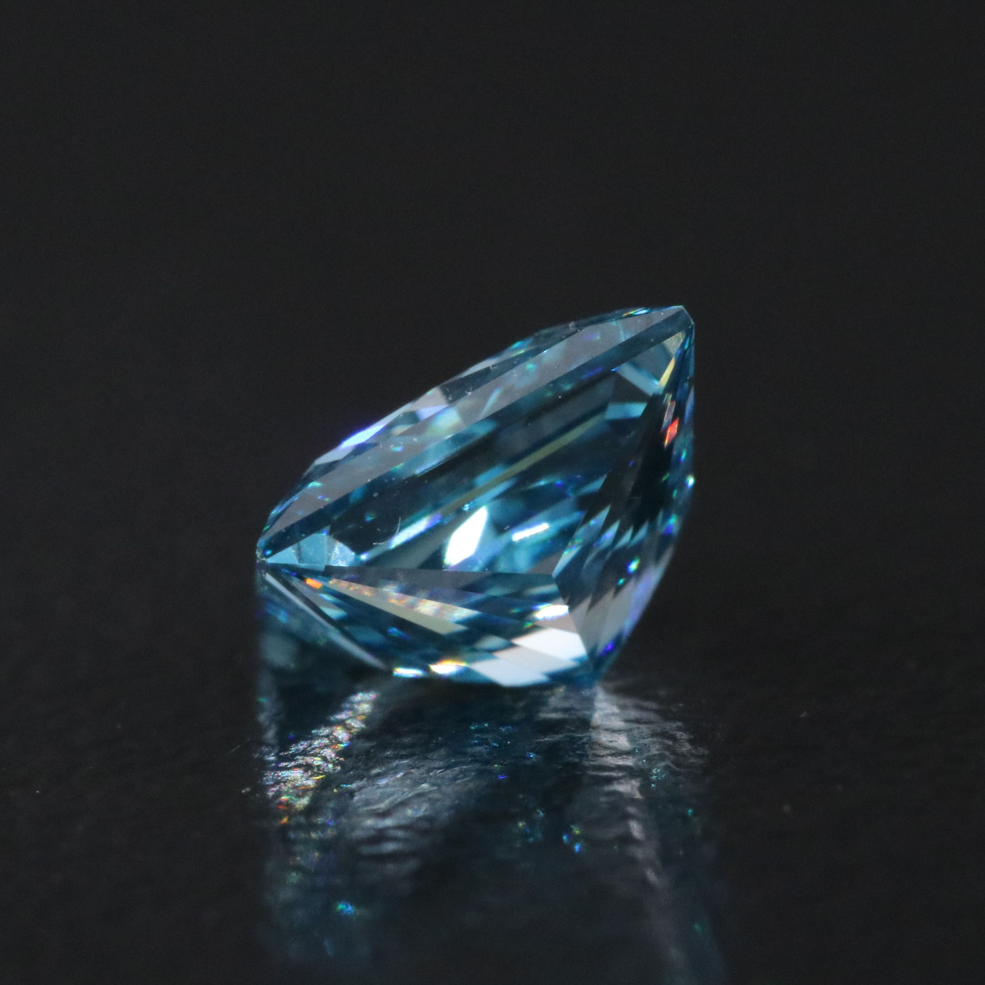 Loose 1.05 CT Lab Grown Fancy Vivid Blue Diamond with IGI Report
