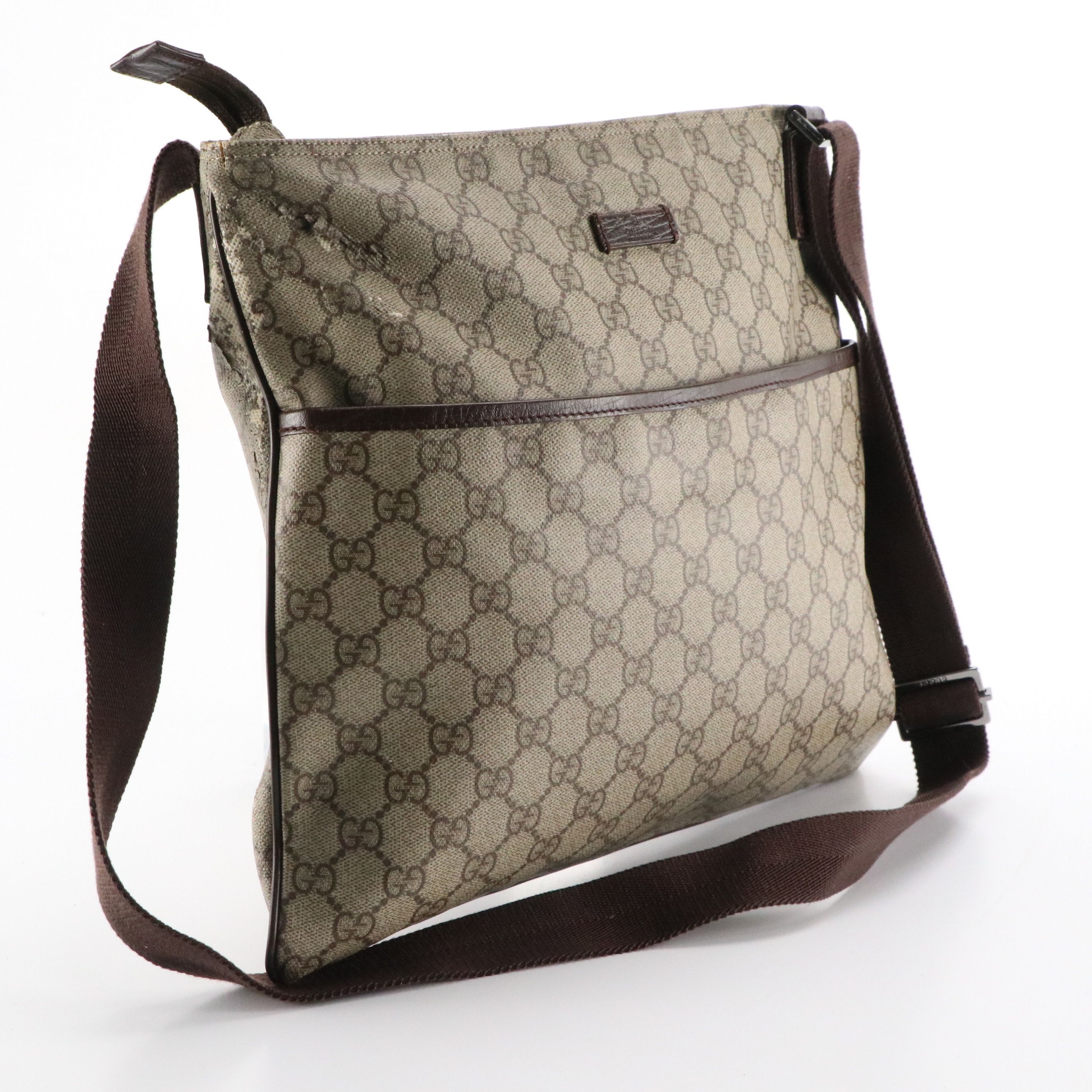 Gucci Zippered Messenger Bag in GG Supreme Canvas and Brown Leather Trim