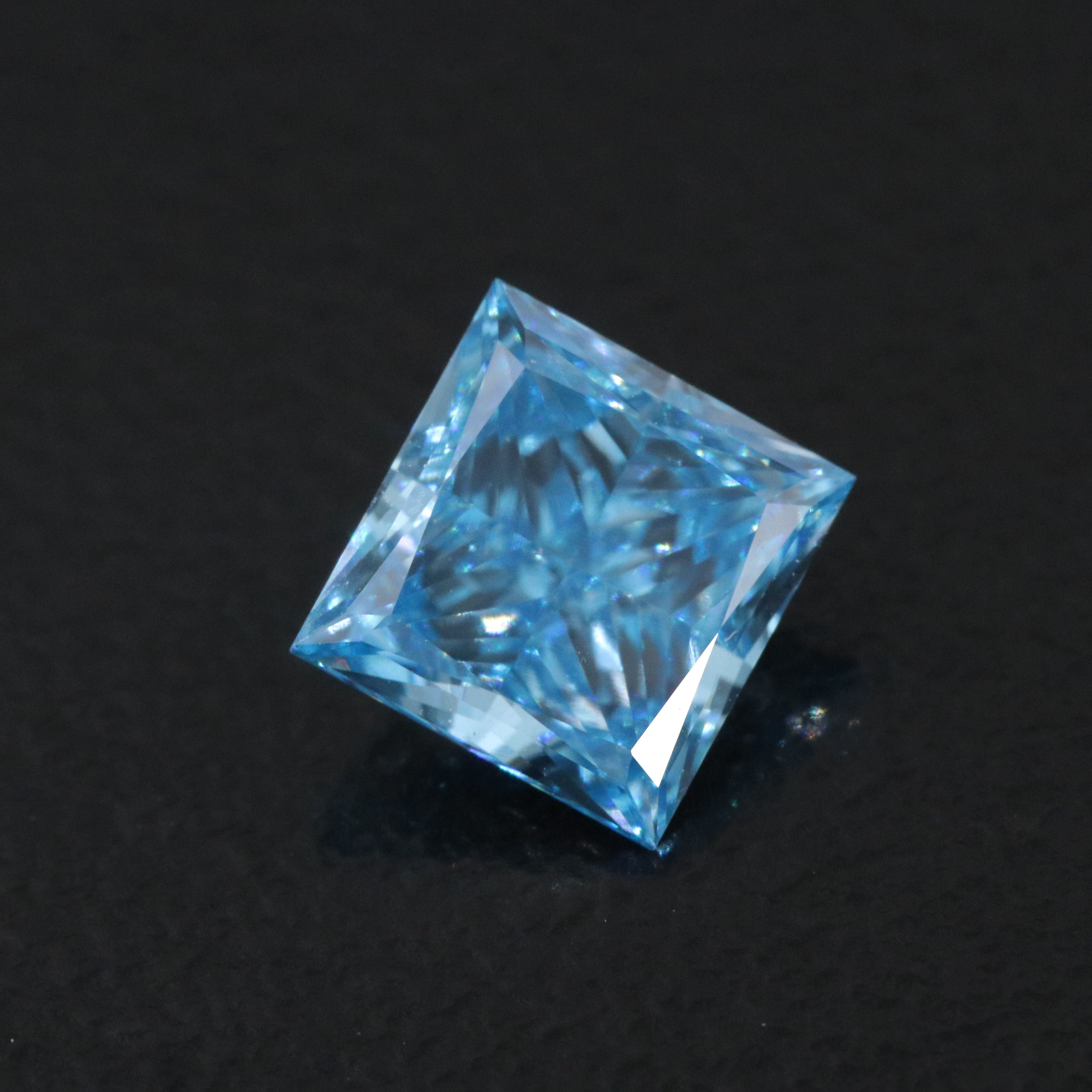 Loose 1.07 CT Lab Grown Fancy Vivid Blue Diamond with IGI Report