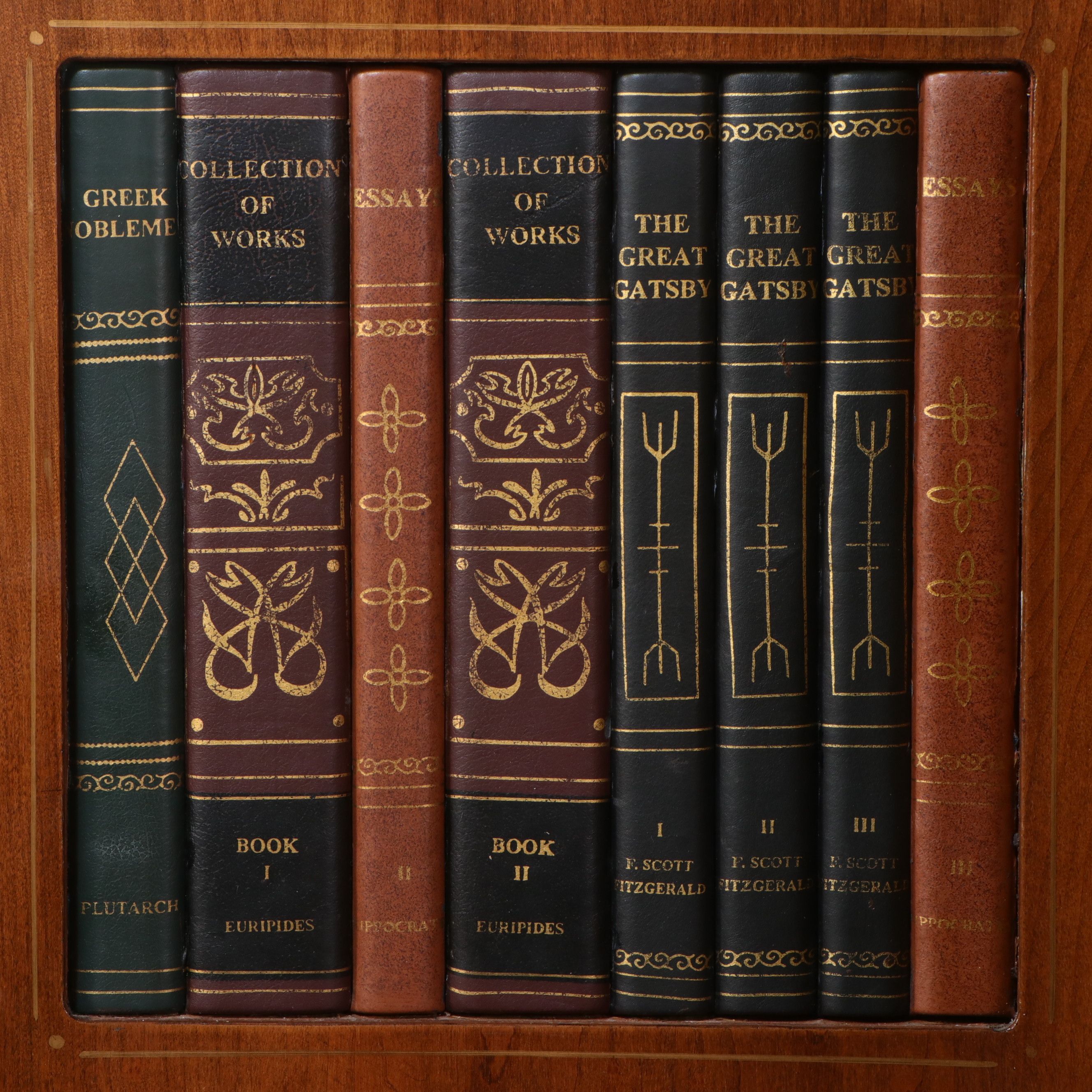 Maitland Smith Trompe l'Oeil Library Folding Screen, Late 20th Century