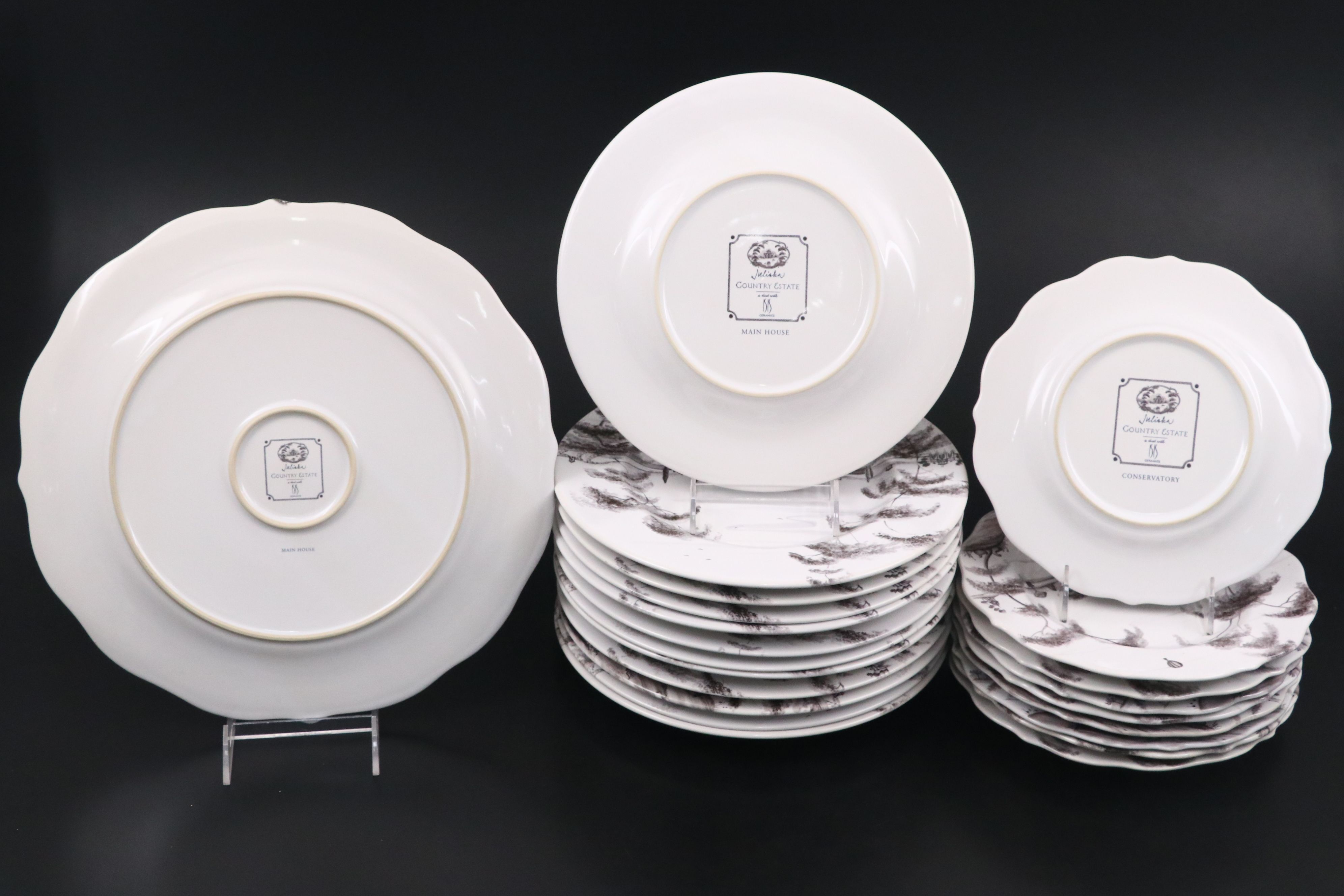 Juliska Ceramics "Country Estate" Dinnerware, Early 21st Century