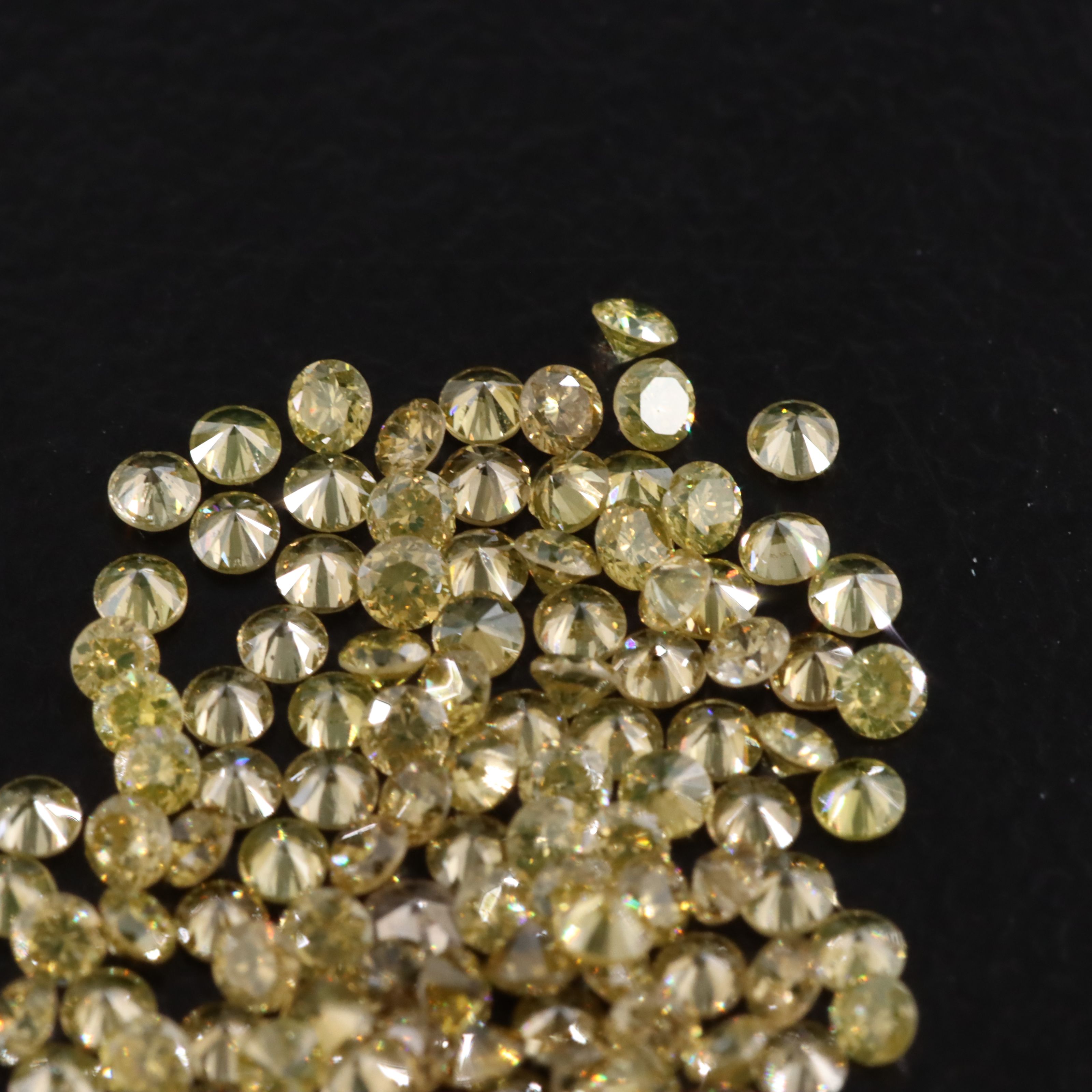 Loose 1.57 CTW Fancy Yellow Diamond Lot