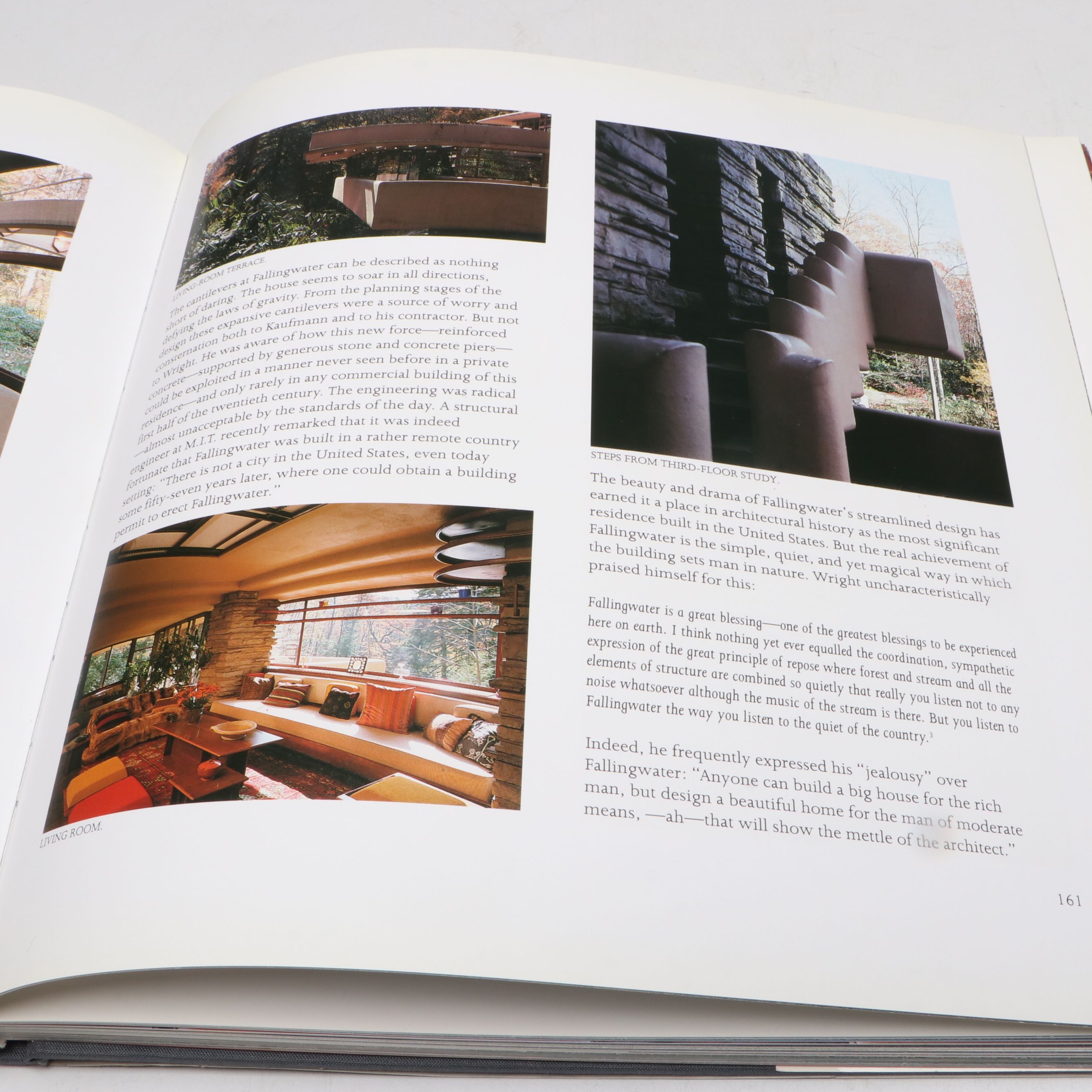 First Edition "Frank Lloyd Wright: The Masterworks" by Pfeiffer and Larkin, 1993