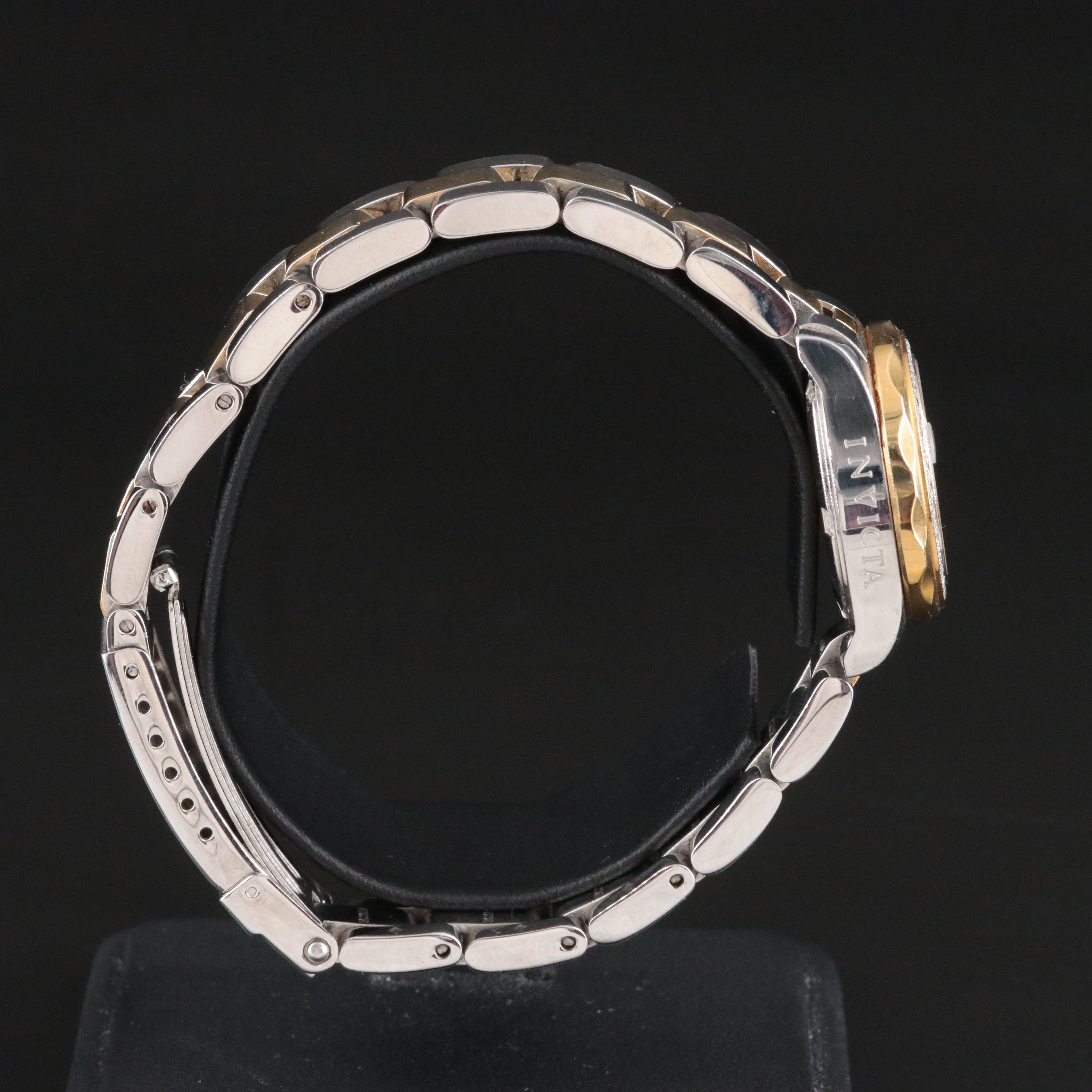 Invicta Professional Diver Diamond and Stainless Steel Swiss Quartz Watch #3042