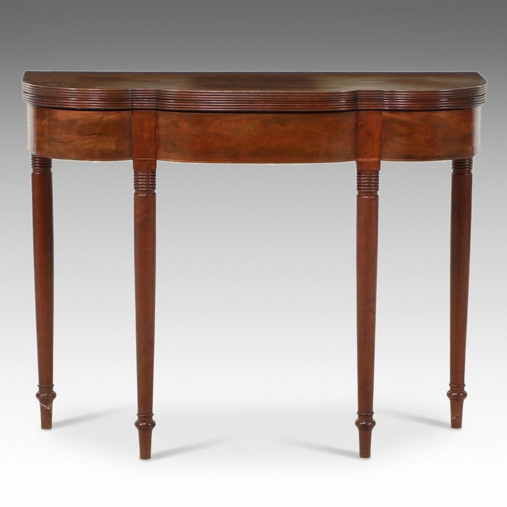 Federal Mahogany Cloverleaf Flip-Top Card Table, Early 19th Century