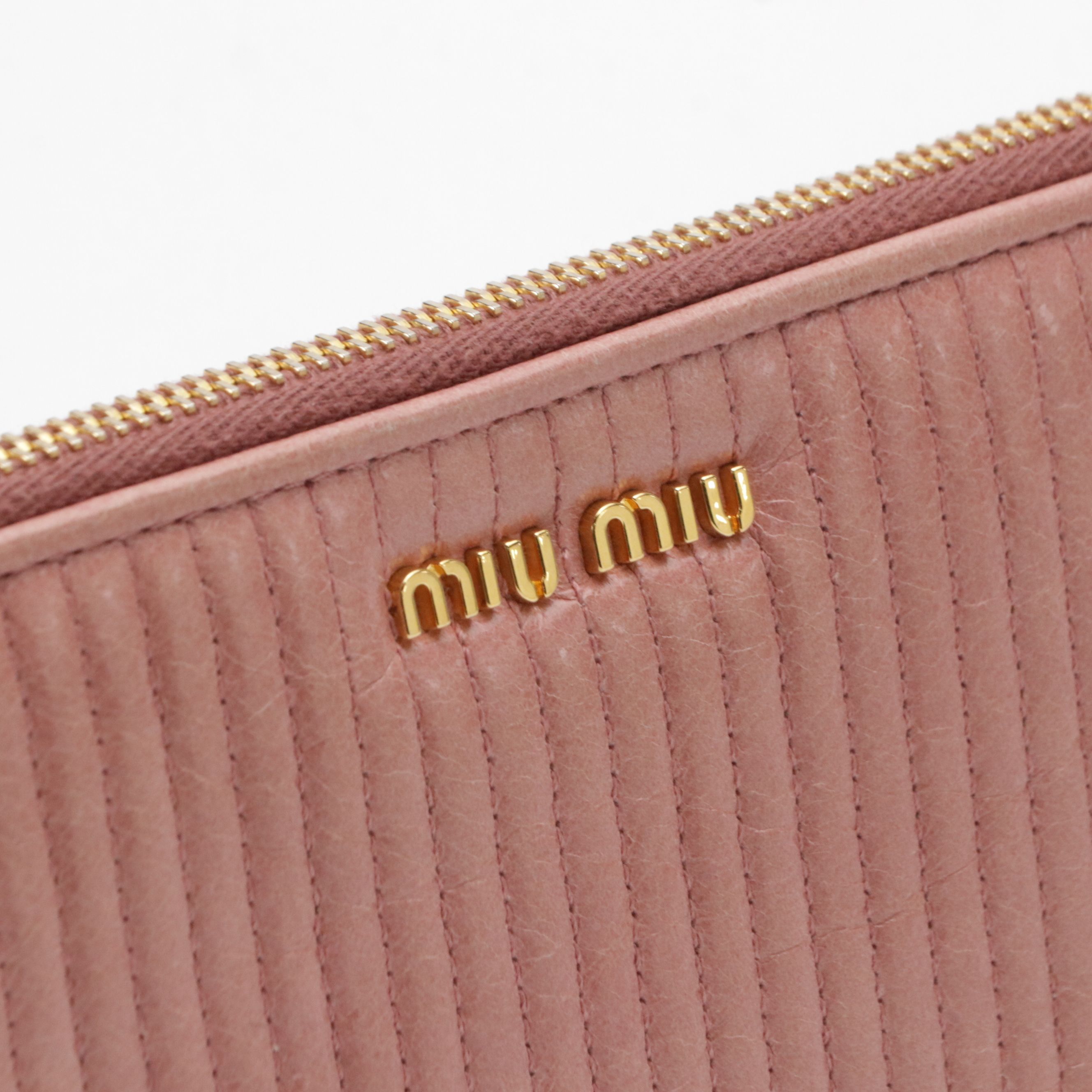 Miu Miu Wristlet Clutch in Matelassé Crinkled Calfskin Leather